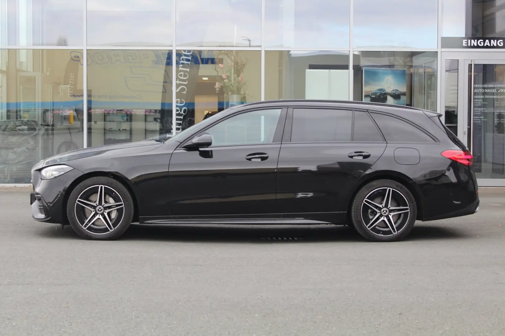 Mercedes-Benz C 300 C 300 T e AMG AHK+PANO+NIGHT+KAMERA+LED+NAVI+DAB Schwarz - 2