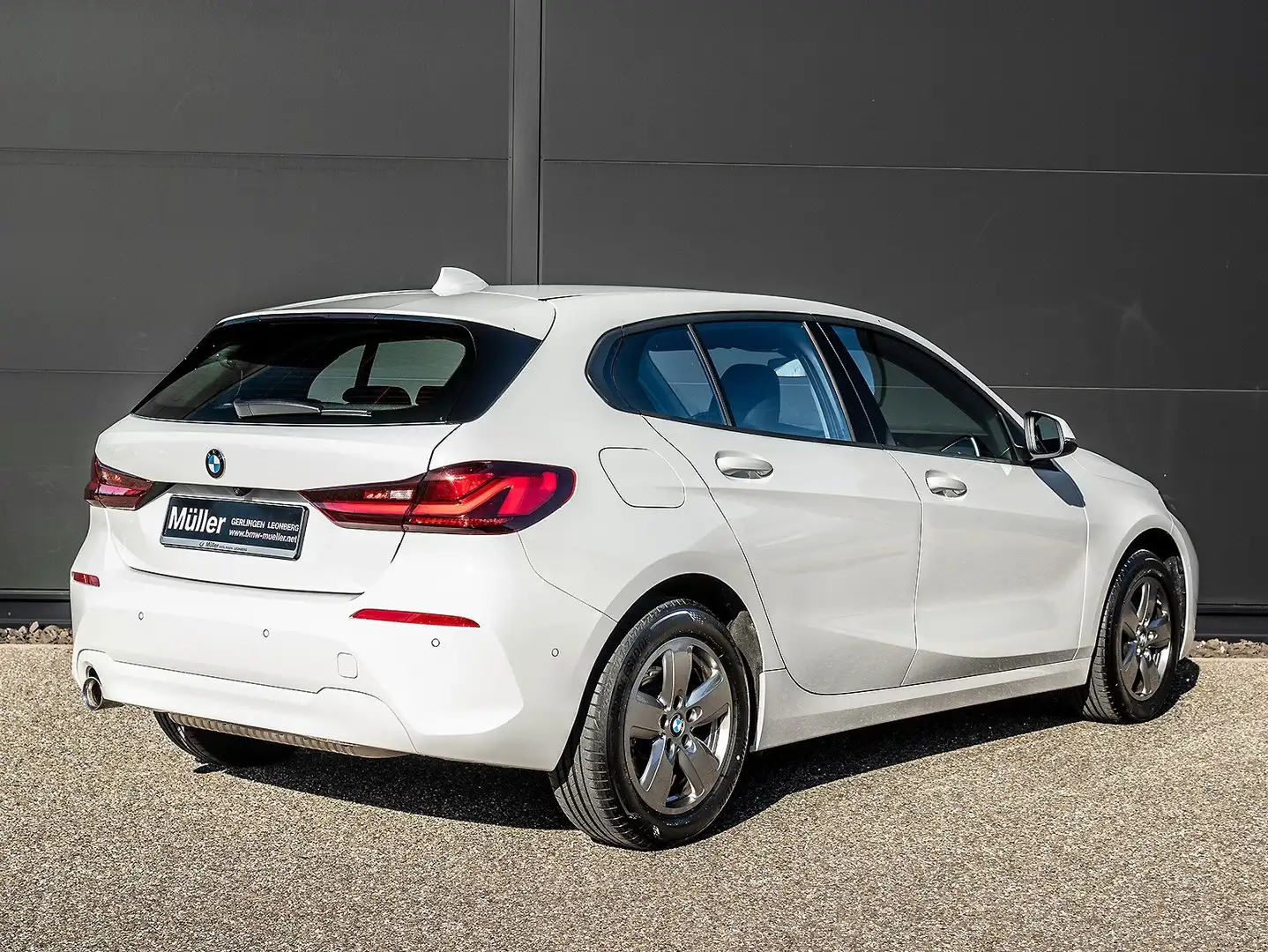 BMW 118 i 5-Türer Aut. Kamera Tempomat LED DAB 1VB Weiß - 2