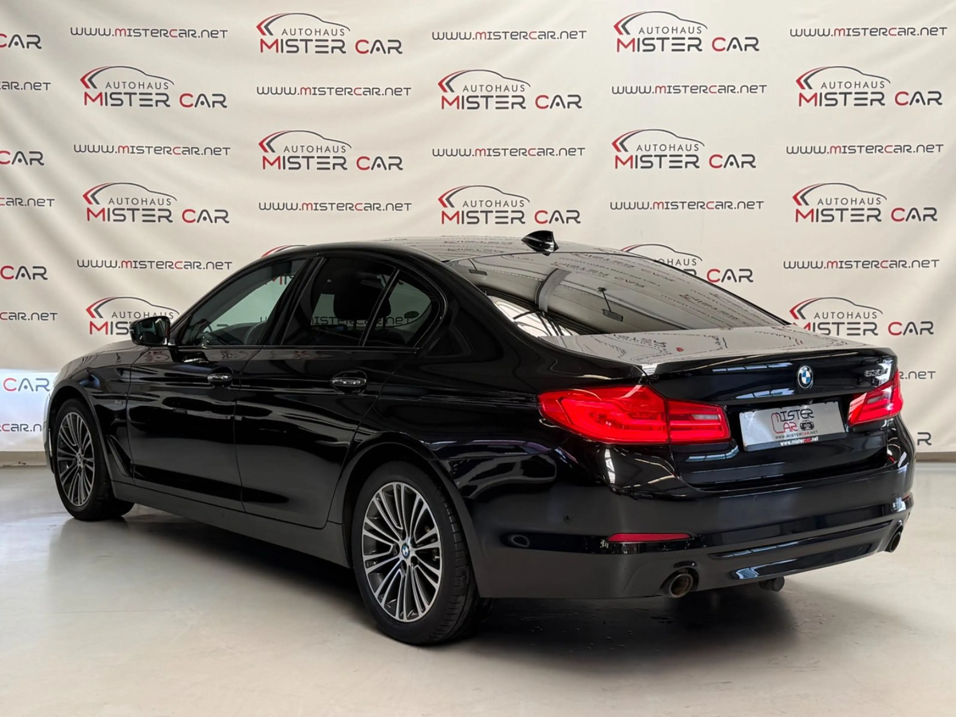 BMW 530 d SportLine DIGI/DISKEY/GESTIK/ACC/LASER/GSHD — photo 3