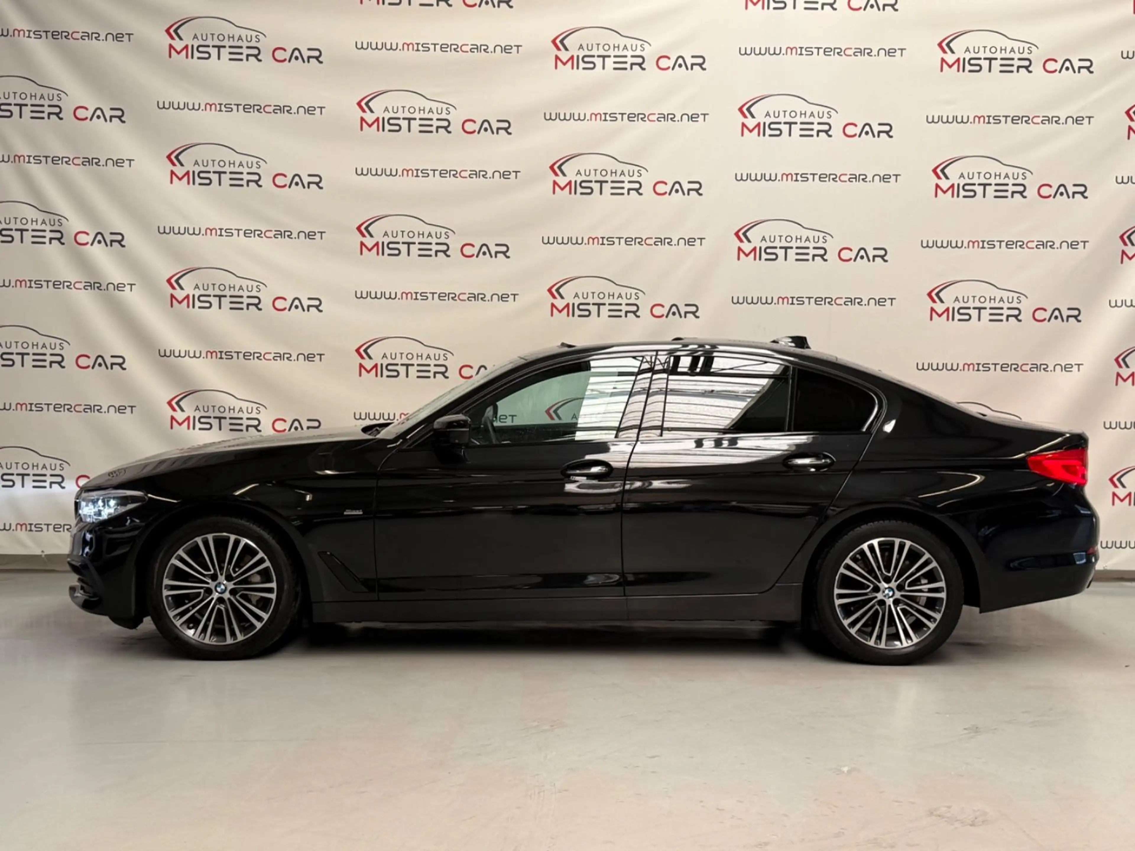 BMW 530 d SportLine DIGI/DISKEY/GESTIK/ACC/LASER/GSHD — photo 2