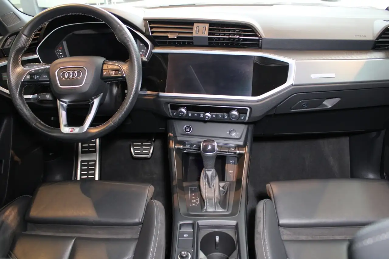 Audi Q3 снимка Audi Q3