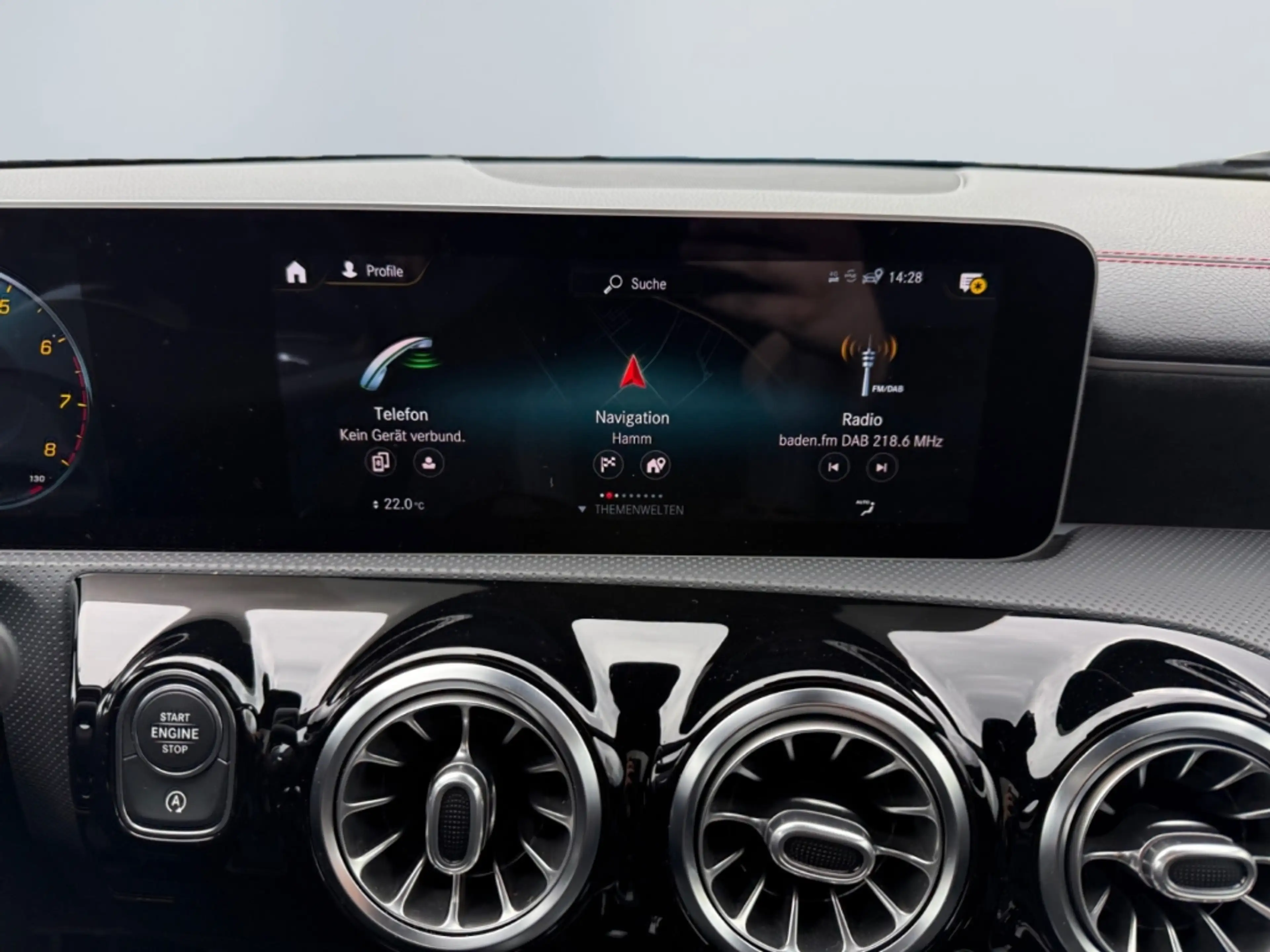 Mercedes-Benz CLA 200 AMG Line*Pano*LED*Kamera*Night* — photo 15