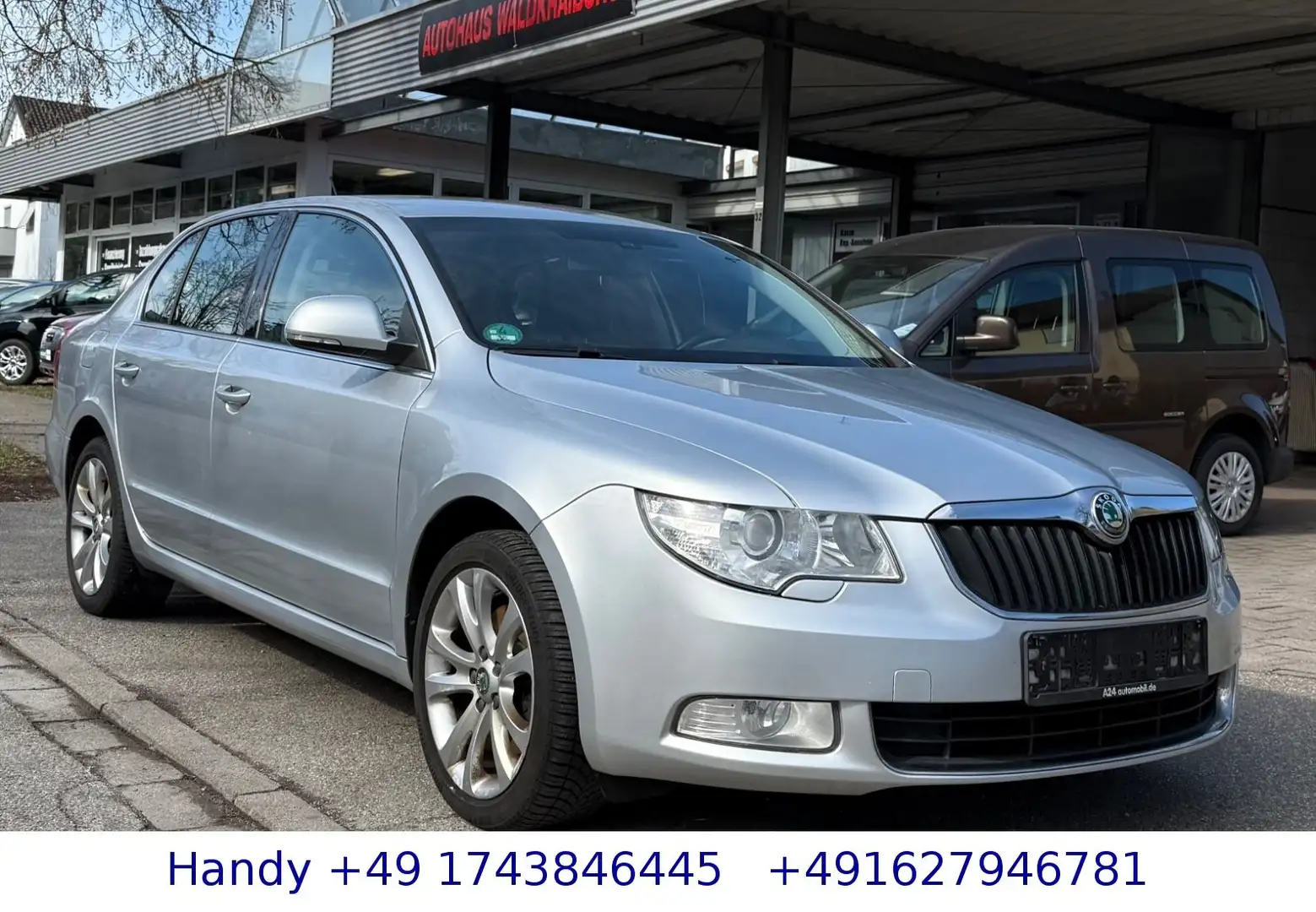Skoda Superb Ambition 1,8 TSI Plateado - 1