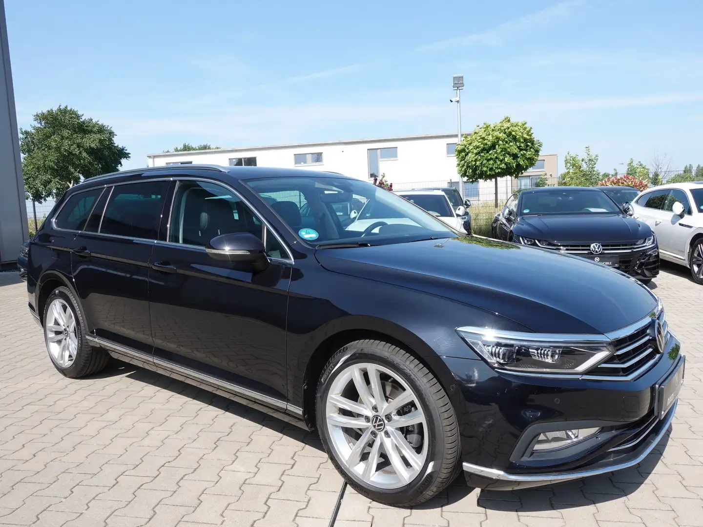 Volkswagen Passat Variant Passat 2,0 TDI Variant Elegance DSG/Sitzbelüft. Schwarz - 2