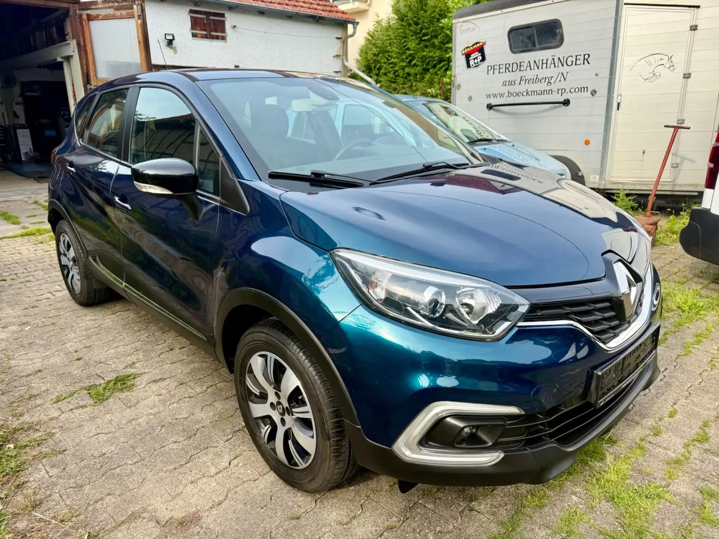 Renault Captur Experience Klima - Navi - Tempomat Blau - 2