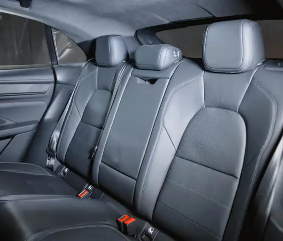 Porsche Macan Macan Turbo Electric 95kWh Voll auch andere kurzfr Ansicht 18