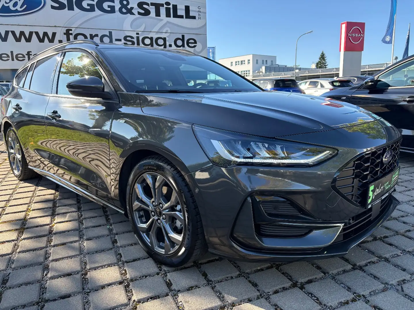 Ford Focus Turnier ST-Line Mild-Hyb LED*ACC*HUD*NAV*SHZ Gris - 2