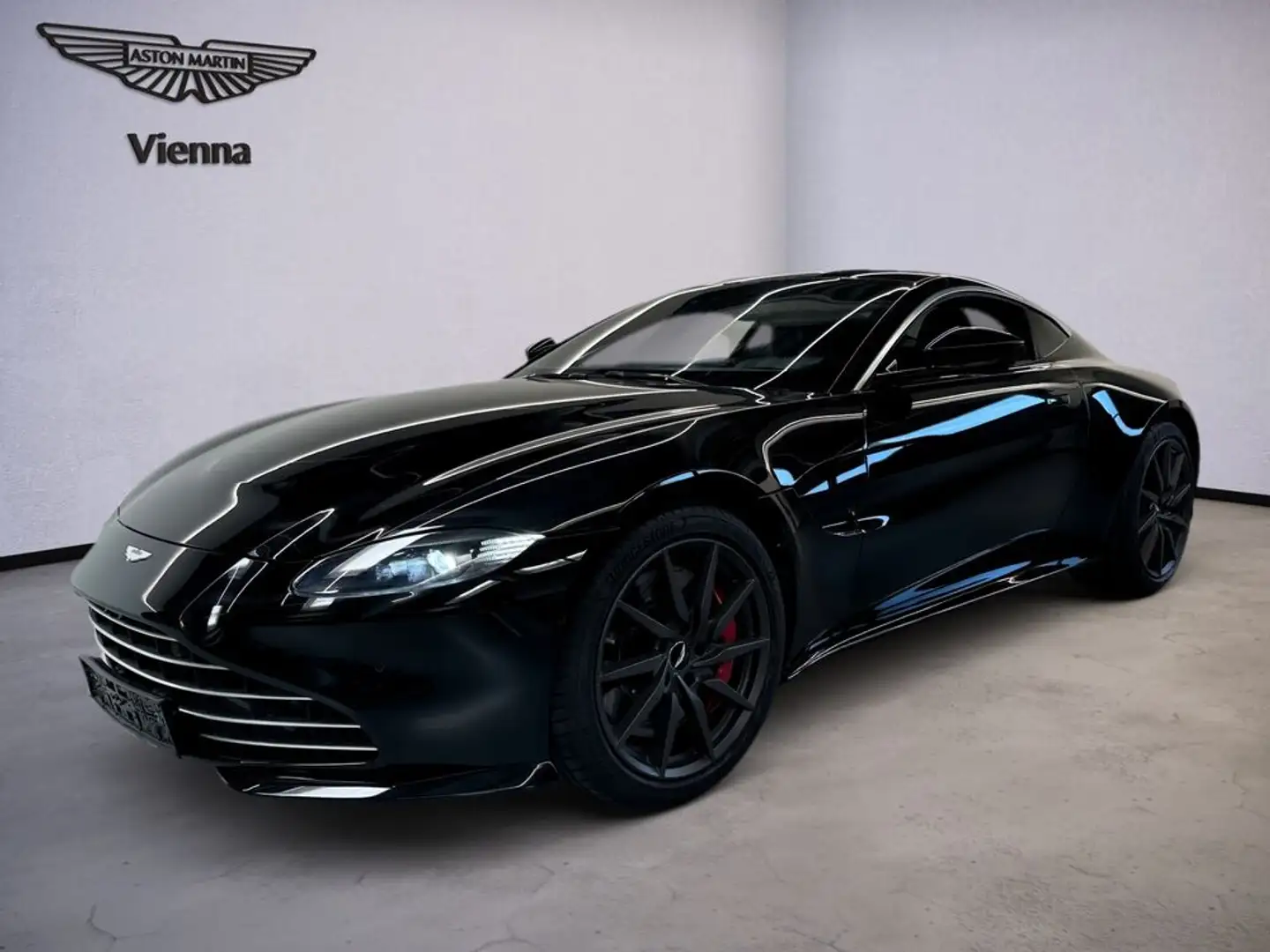 Aston Martin Vantage V8 | Onyx Black | Carbon Interior Pack Zwart - 1