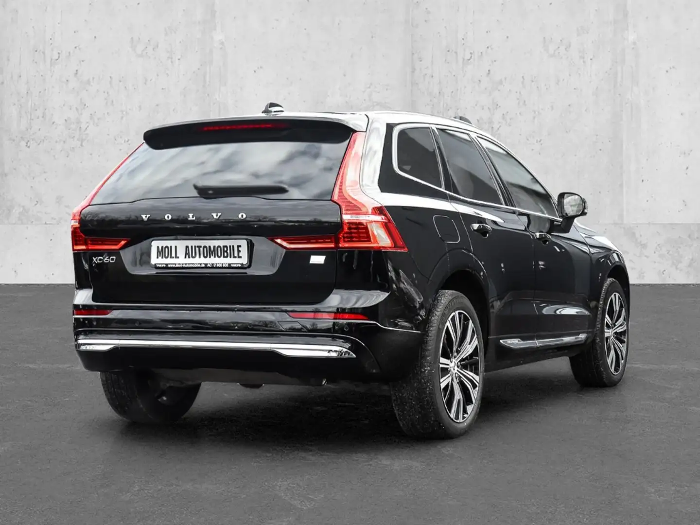 Volvo XC60 Inscription Recharge Plug-In Hybrid AWD AHK Digita Schwarz - 2