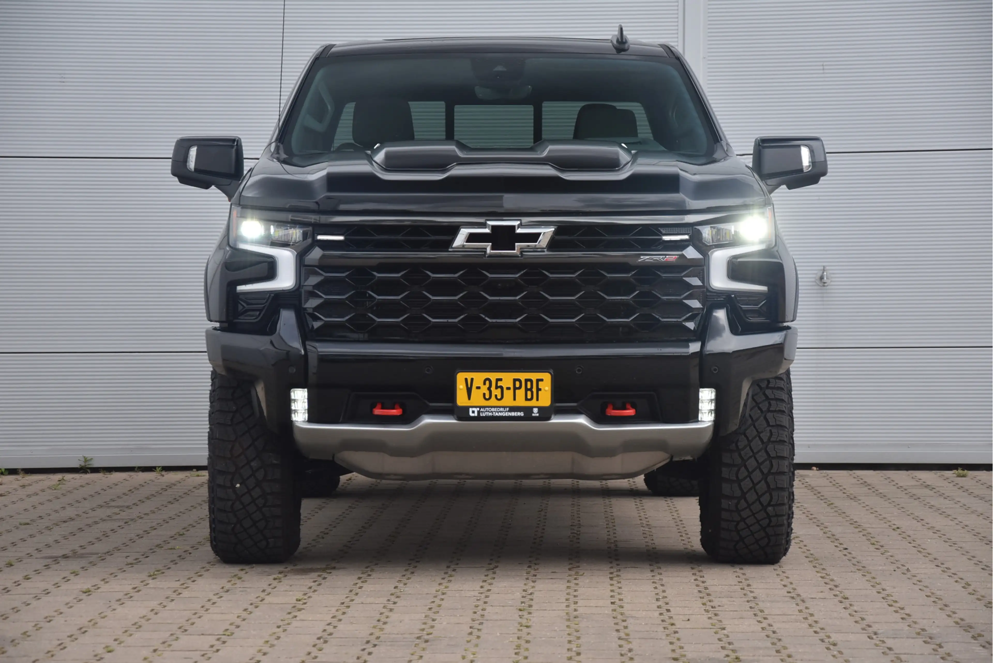 Chevrolet Silverado 6.2 ZR2 — photo 22