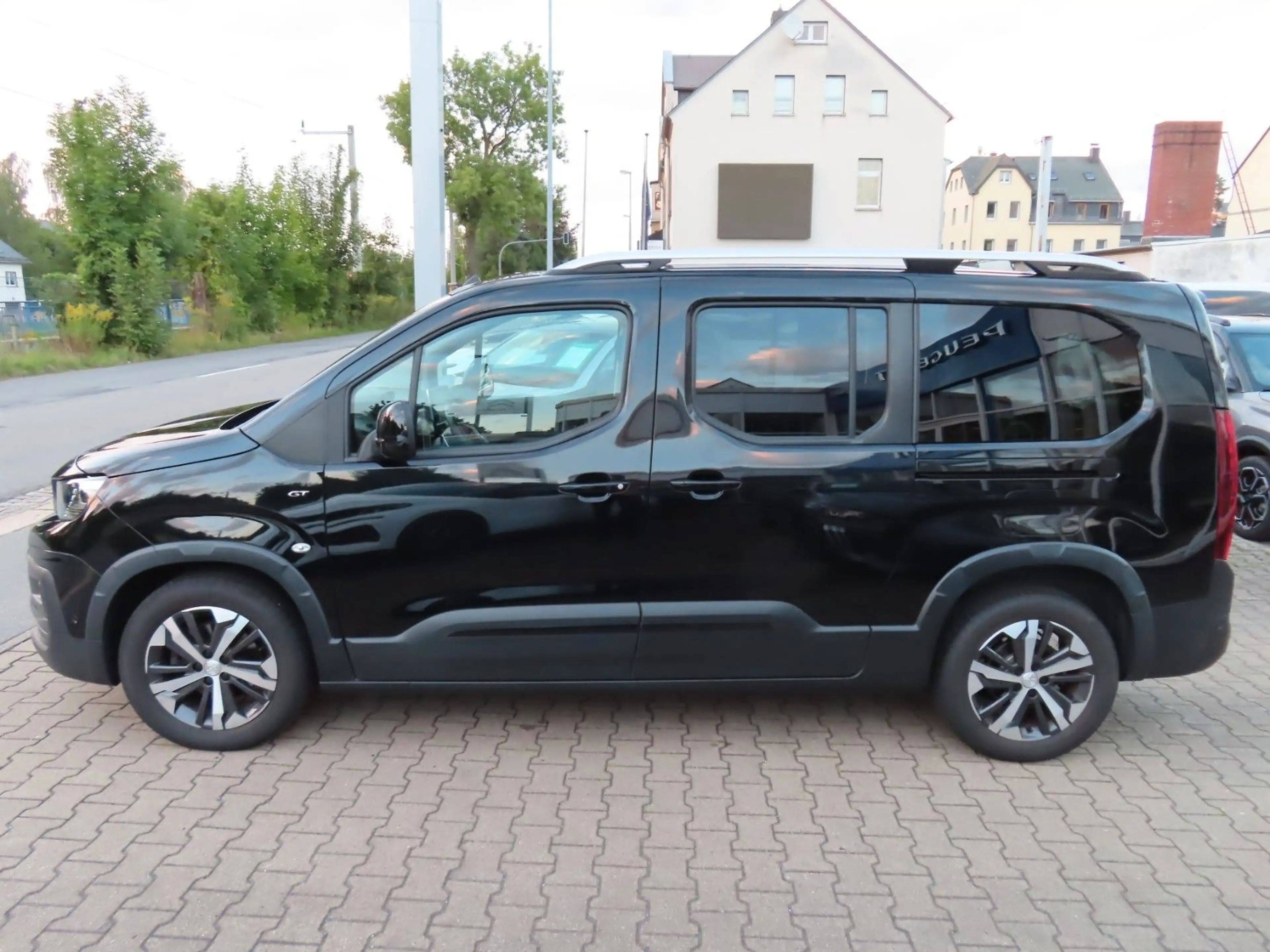 Peugeot Rifter L2 GT PT 130 EAT8*AHK*SHZ*7-Sitzer* — photo 4