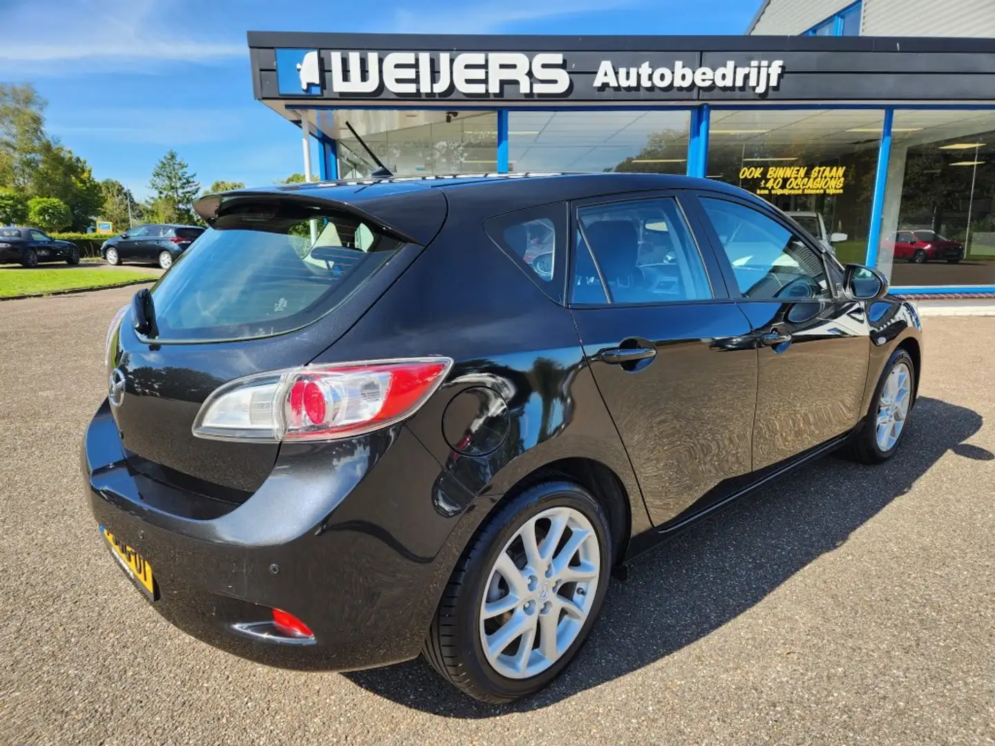 Mazda 3 1.6 Navigator, Clima, Cruise, Dealeronderhouden, V Zwart - 2