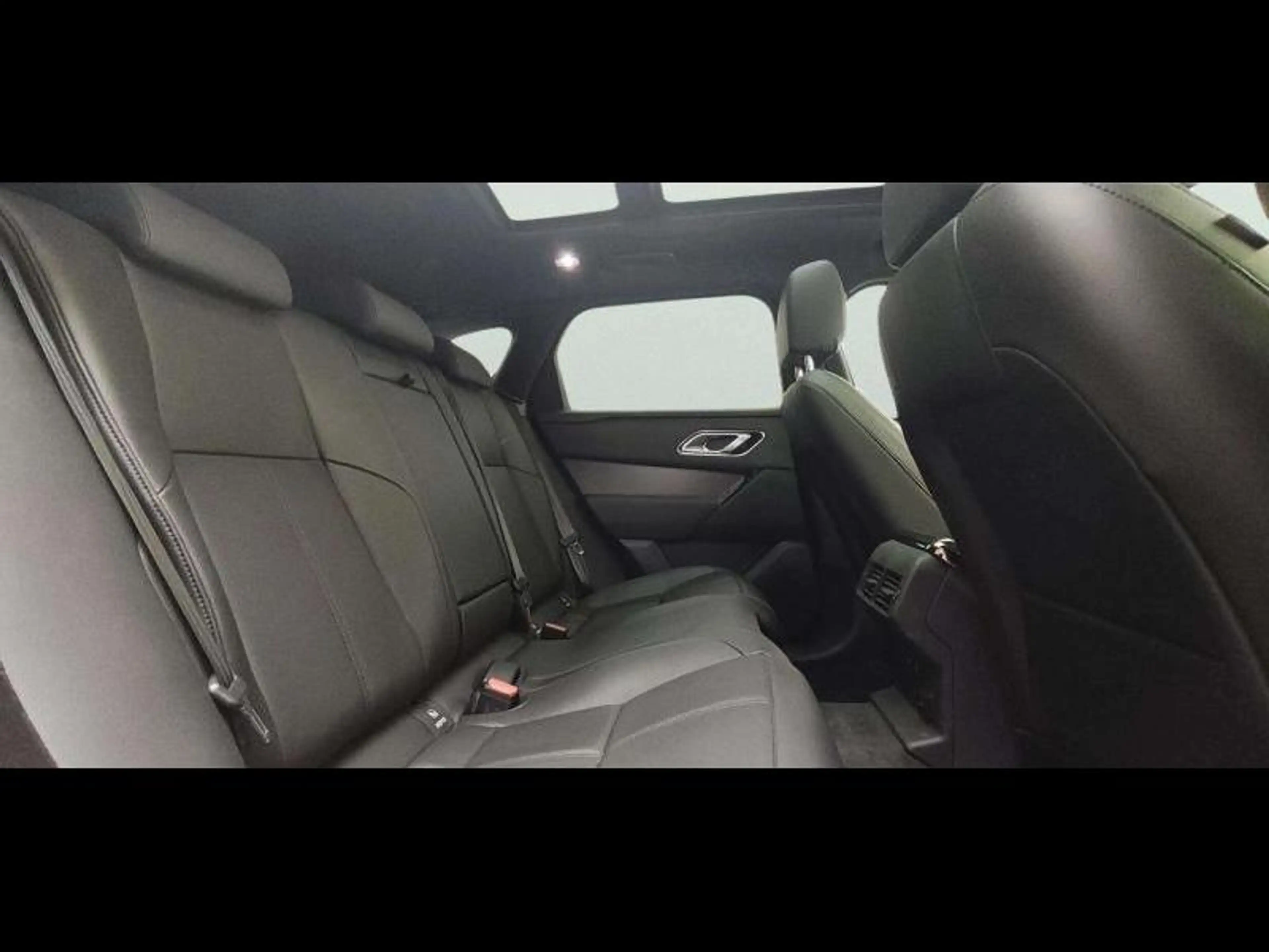 Land Rover Range Rover Velar P400e 4WD Auto S — photo 7