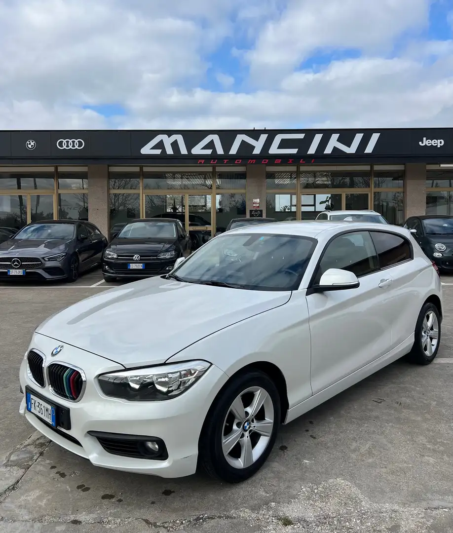 BMW 118 118d Sport 3p Blanc - 1