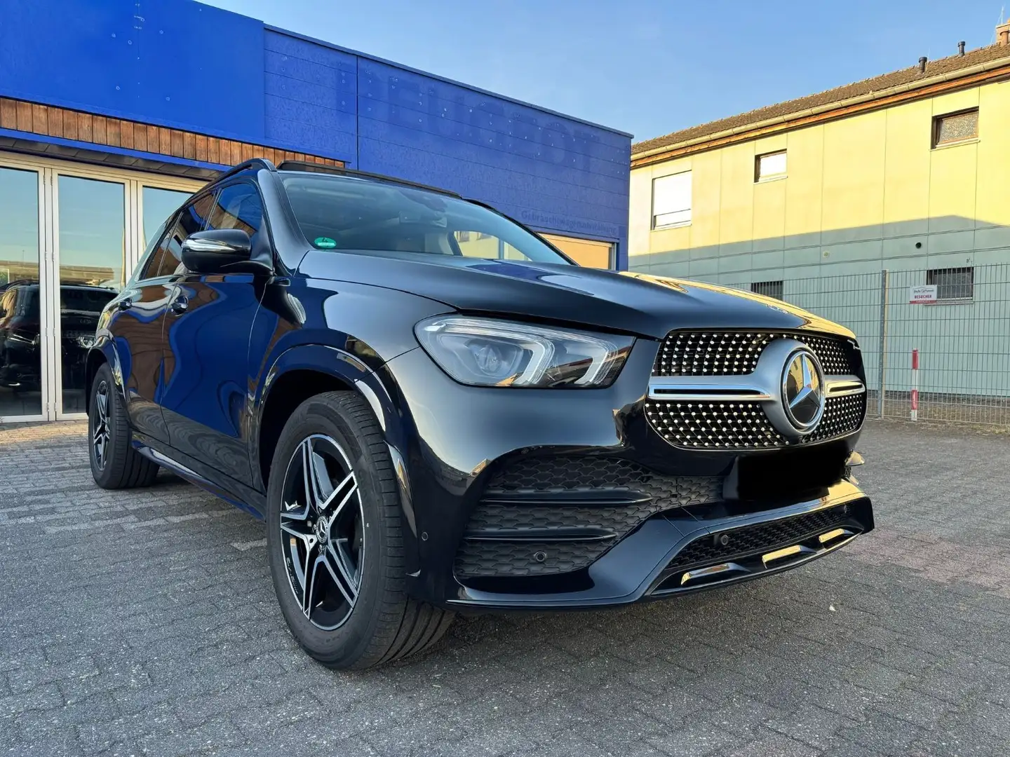 Mercedes-Benz GLE 300 d 4M*AMG*360*Burmester*Night*PANO Noir - 1