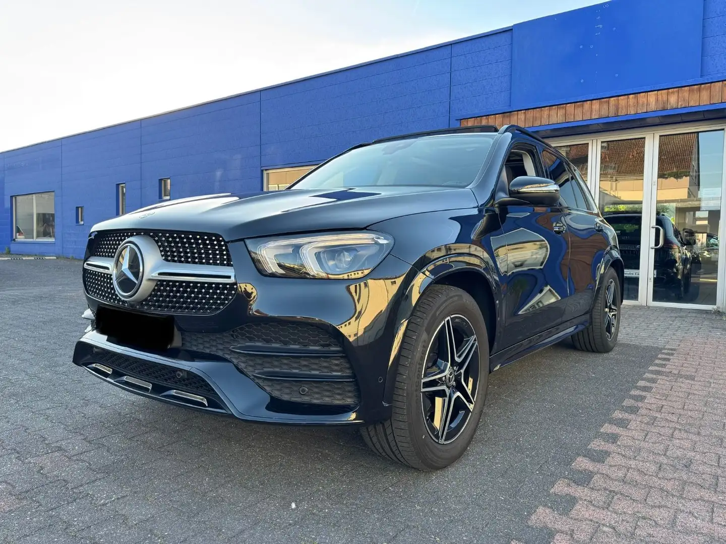 Mercedes-Benz GLE 300 d 4M*AMG*360*Burmester*Night*PANO Noir - 2