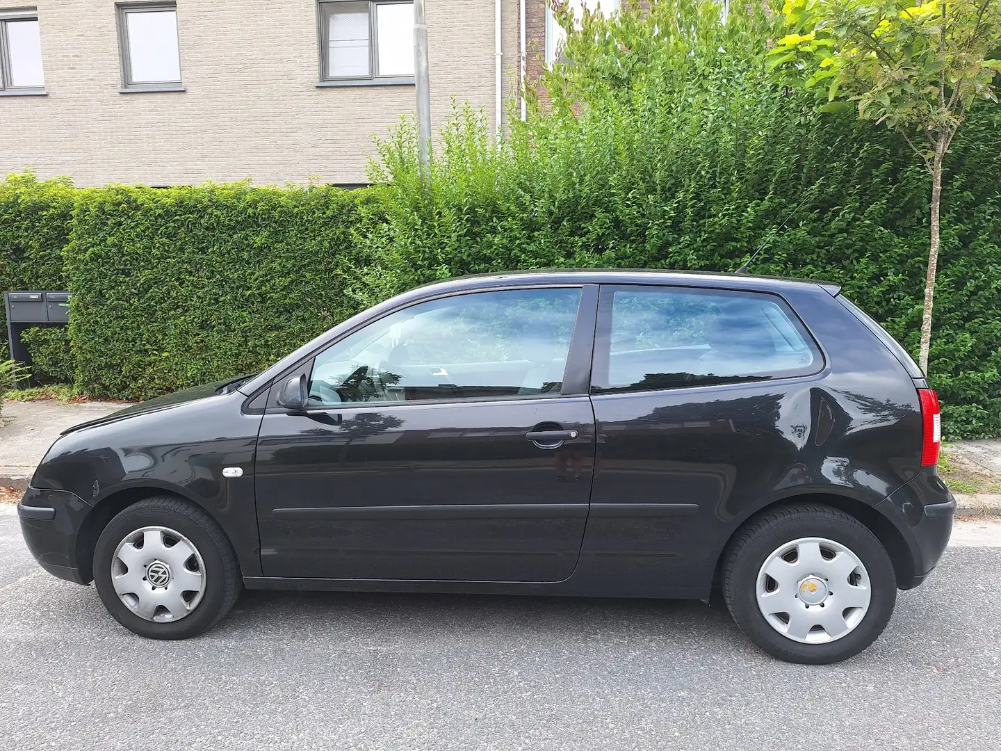 Volkswagen Polo 1.2 Чёрный - 1
