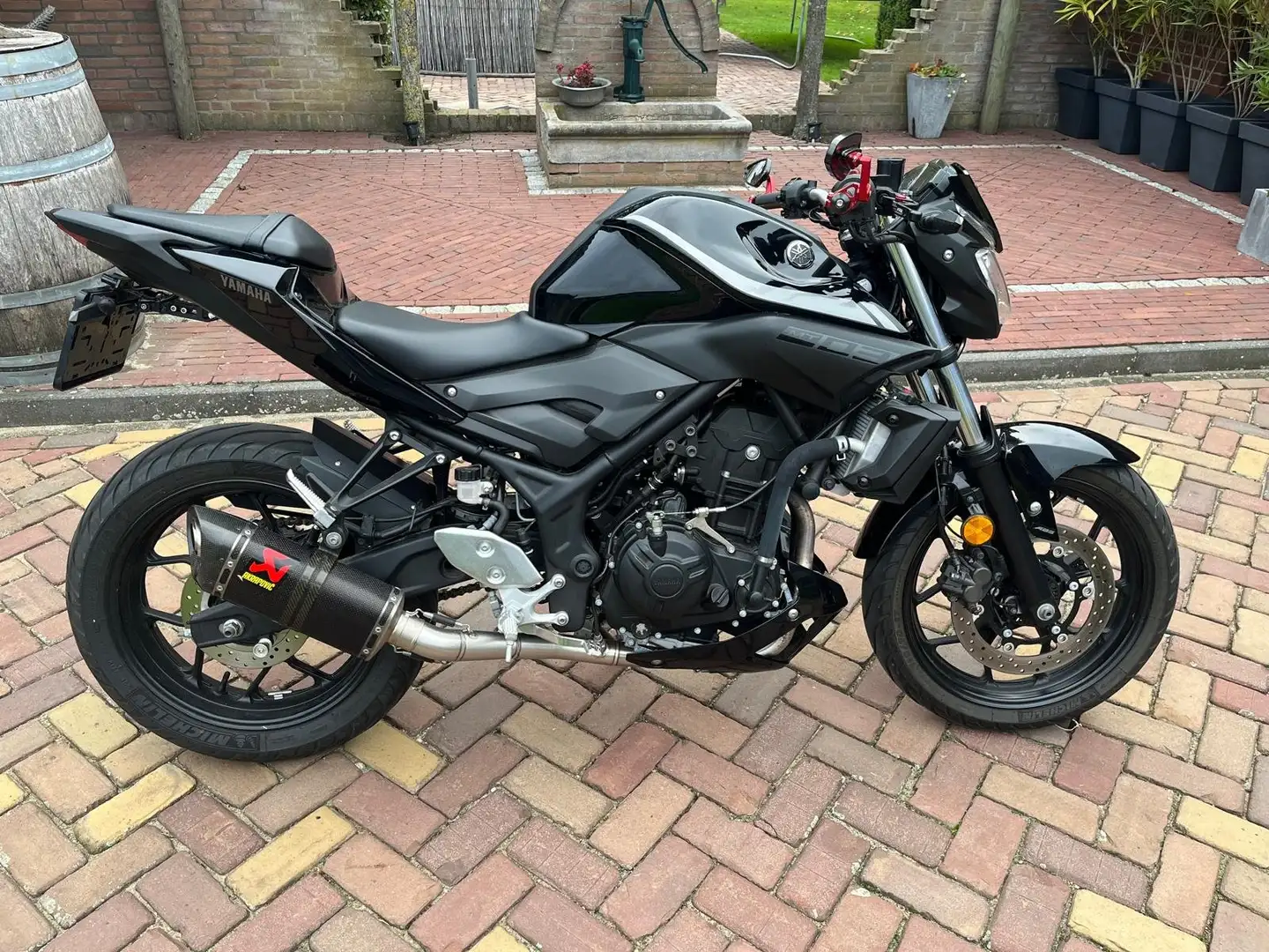 Yamaha MT-03 Zwart - 1