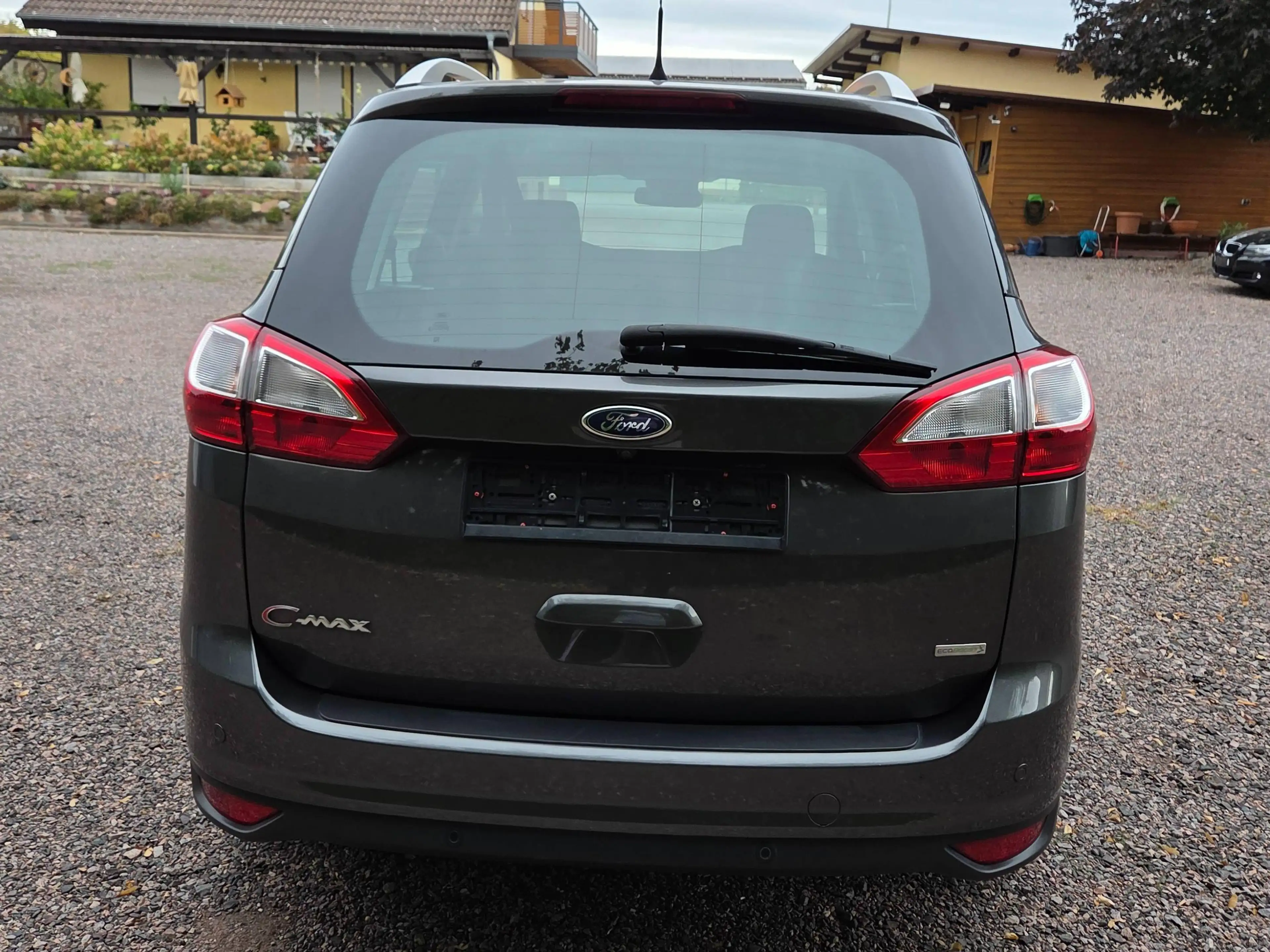 Ford Grand C-Max Titanium — photo 7