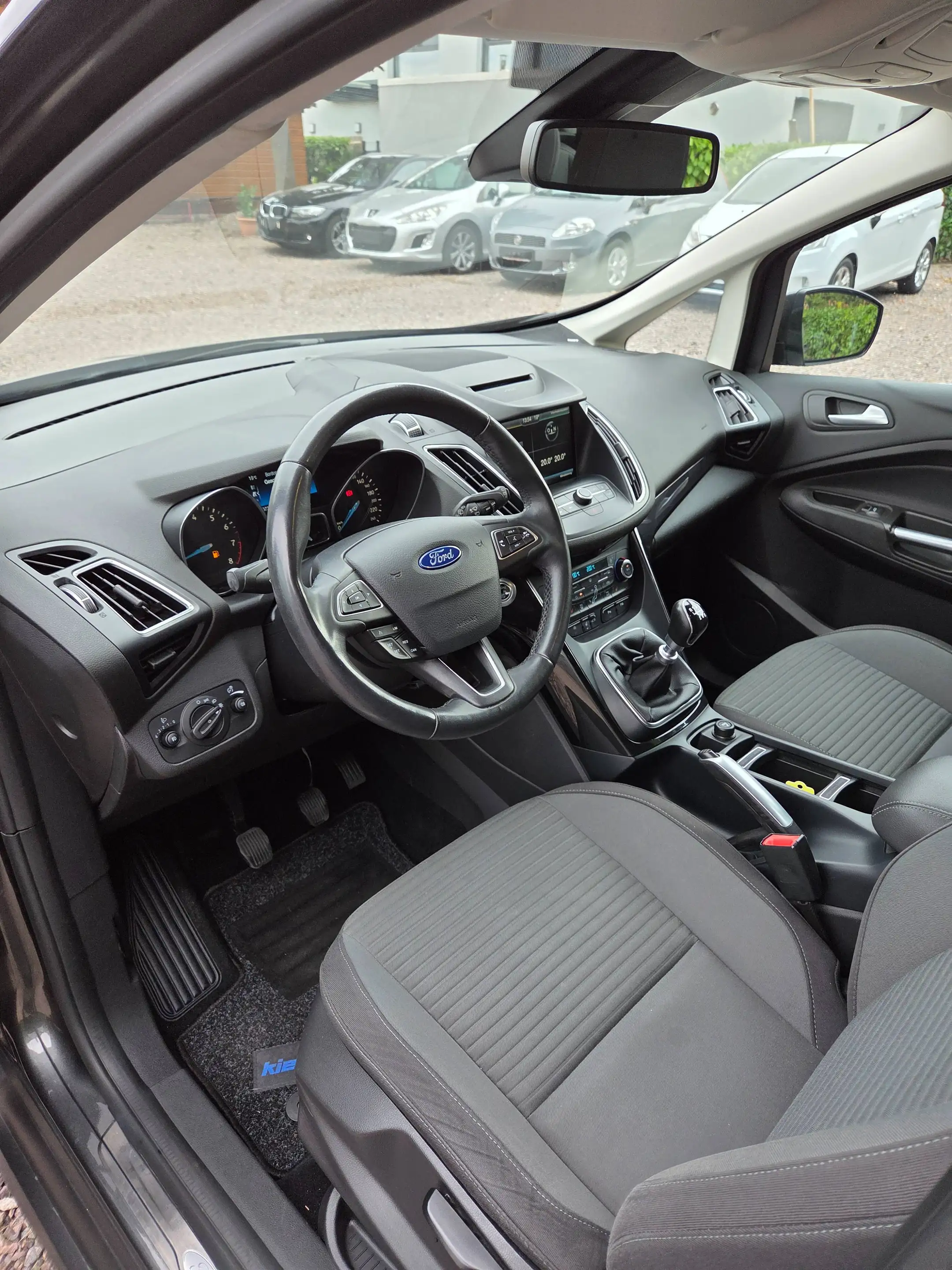 Ford Grand C-Max Titanium — photo 14