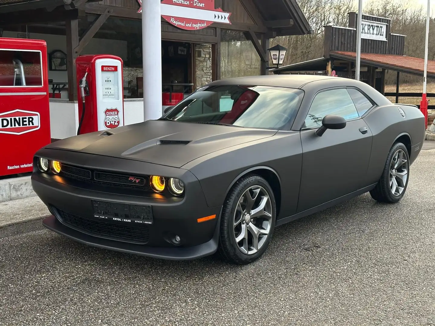 Dodge Challenger 5,7 Hemi V8 Aut. Grau - 1