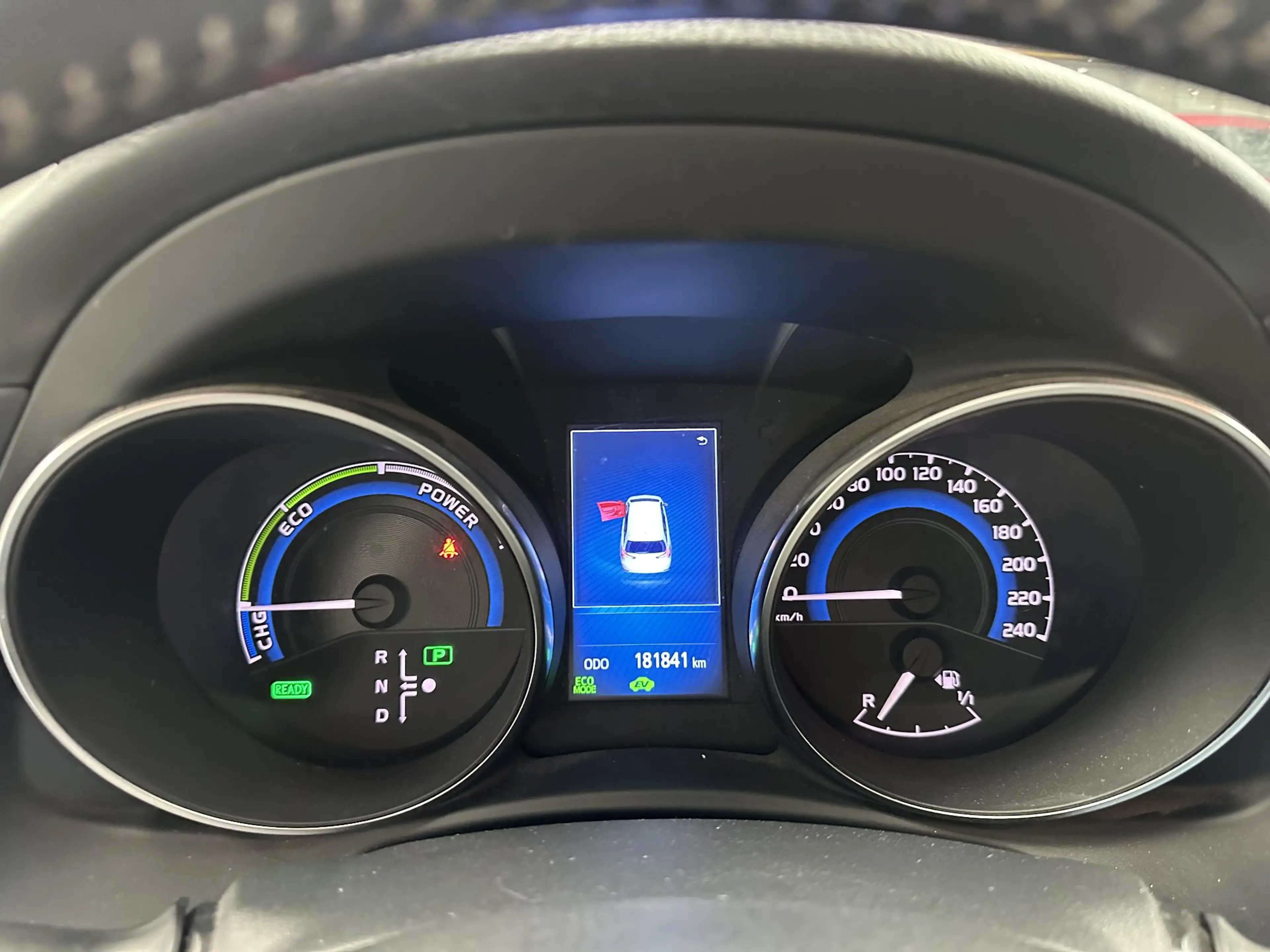 Toyota Auris 1.8 Hybrid Dynamic — photo 7
