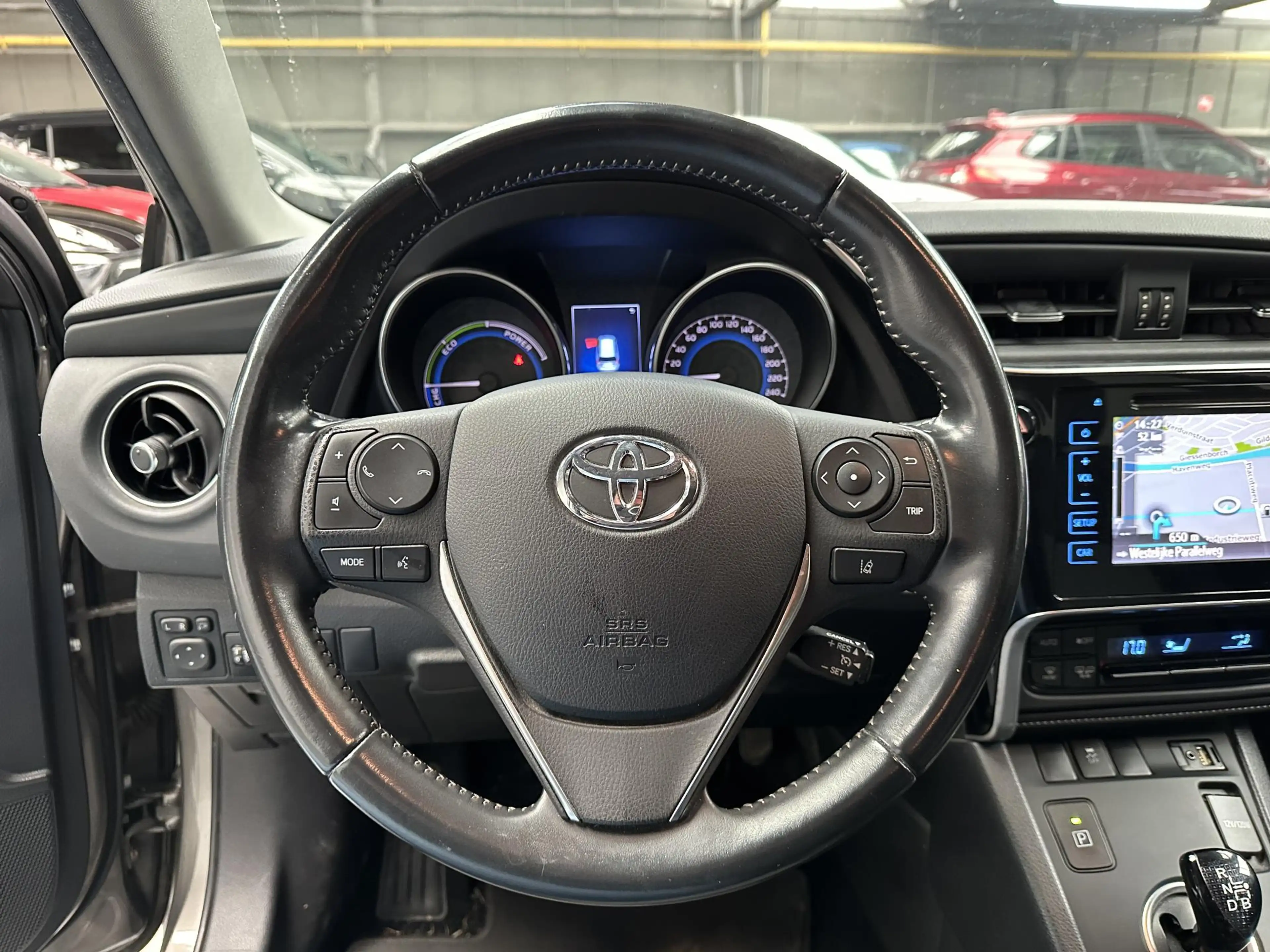 Toyota Auris 1.8 Hybrid Dynamic — photo 13