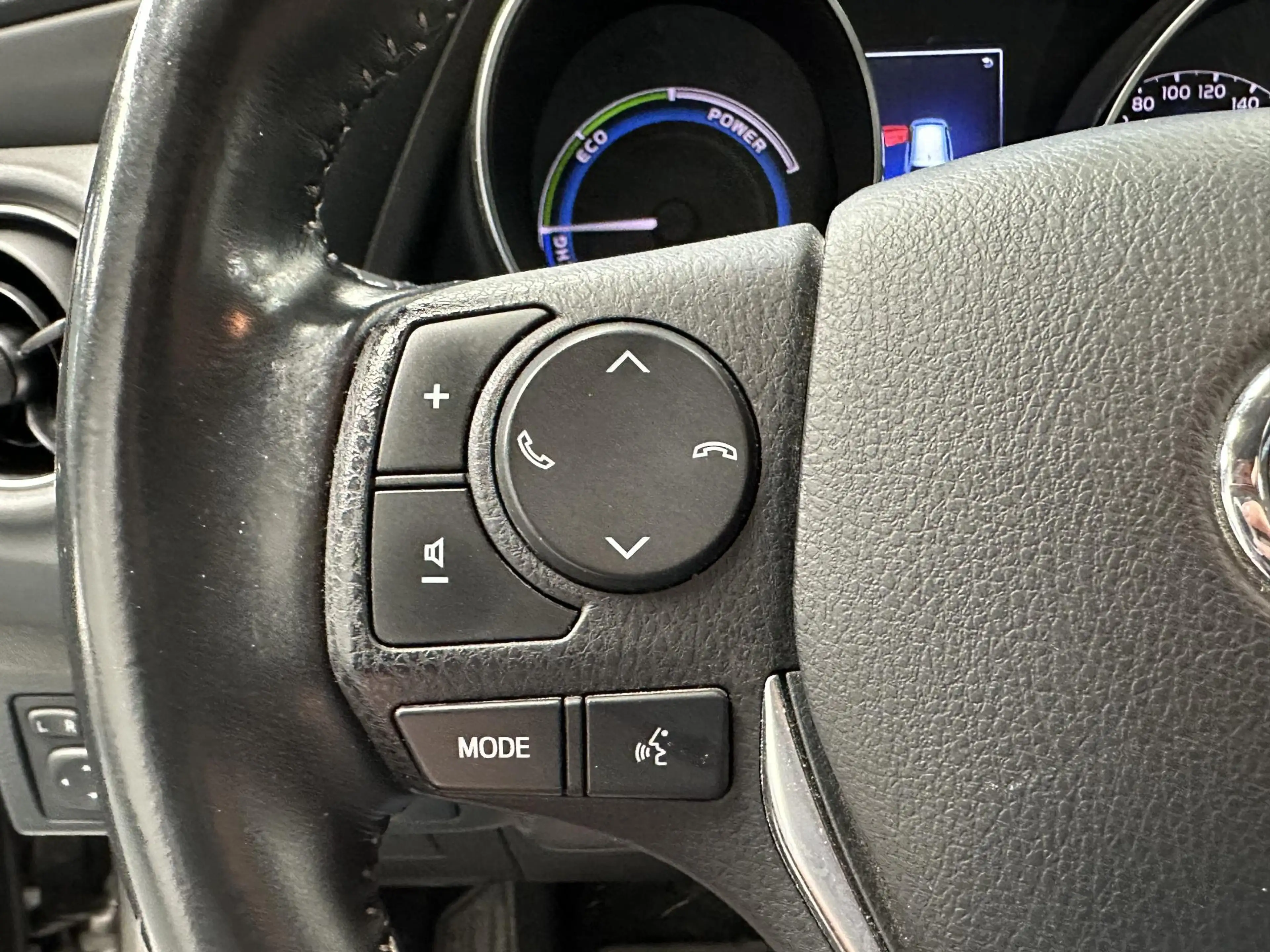 Toyota Auris 1.8 Hybrid Dynamic — photo 10