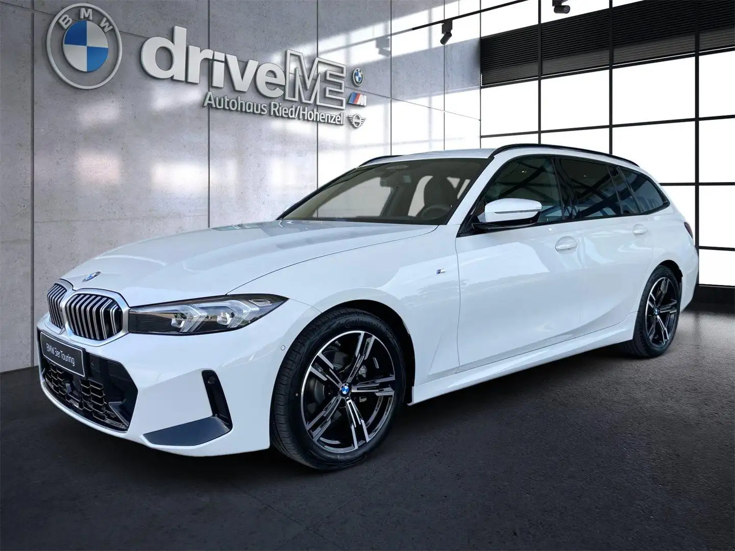 BMW 318 d Touring*M-Paket*AHK*NAVI*LED*HEAD-UP* Grau - 2
