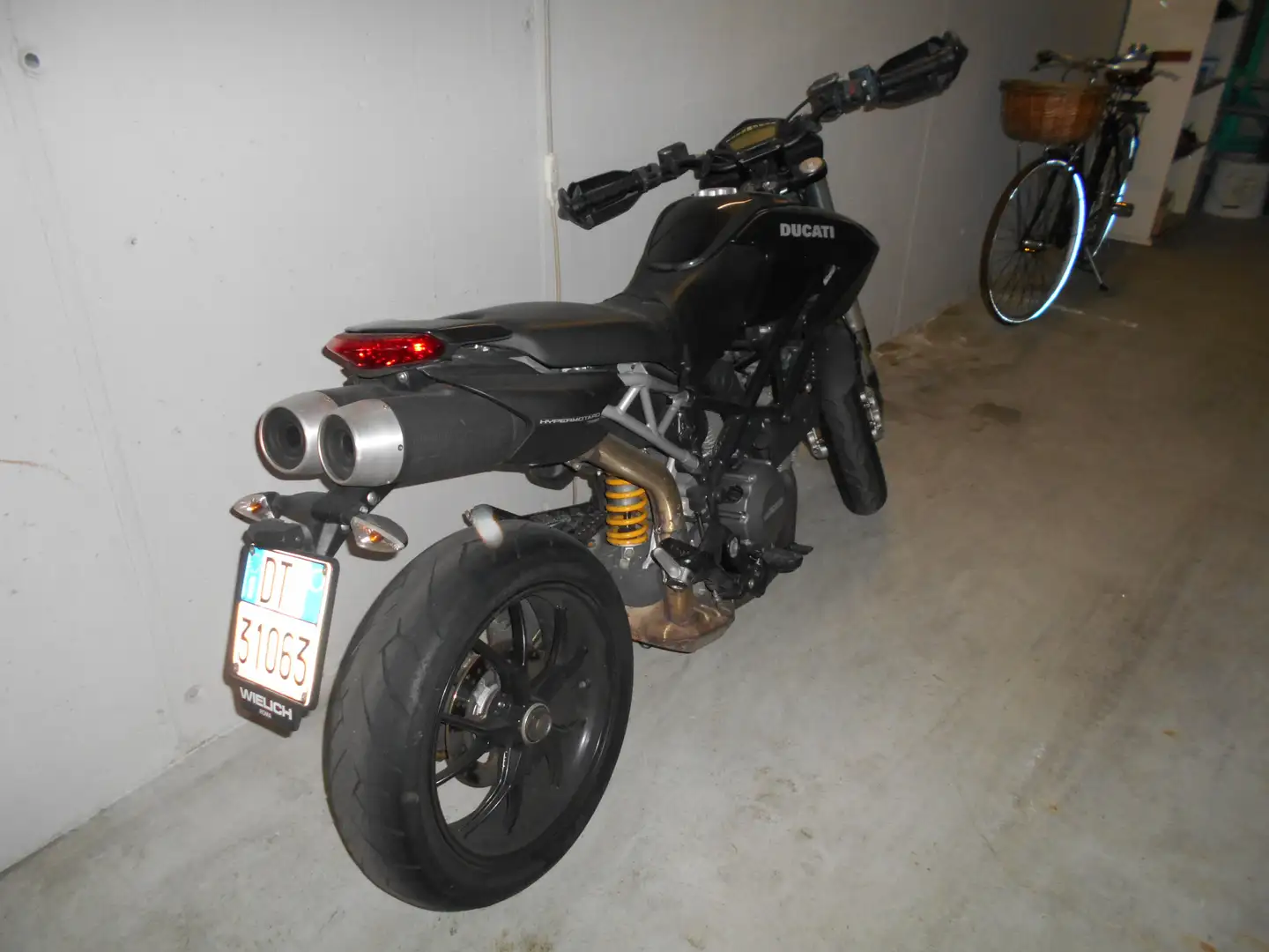 Ducati Hypermotard 796 Negro - 2