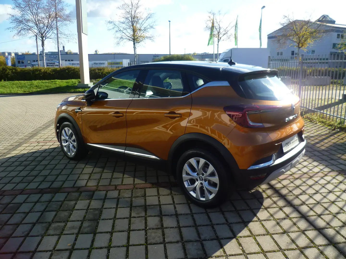 Renault Captur TCe 140 EDC GPF INTENS Orange - 2
