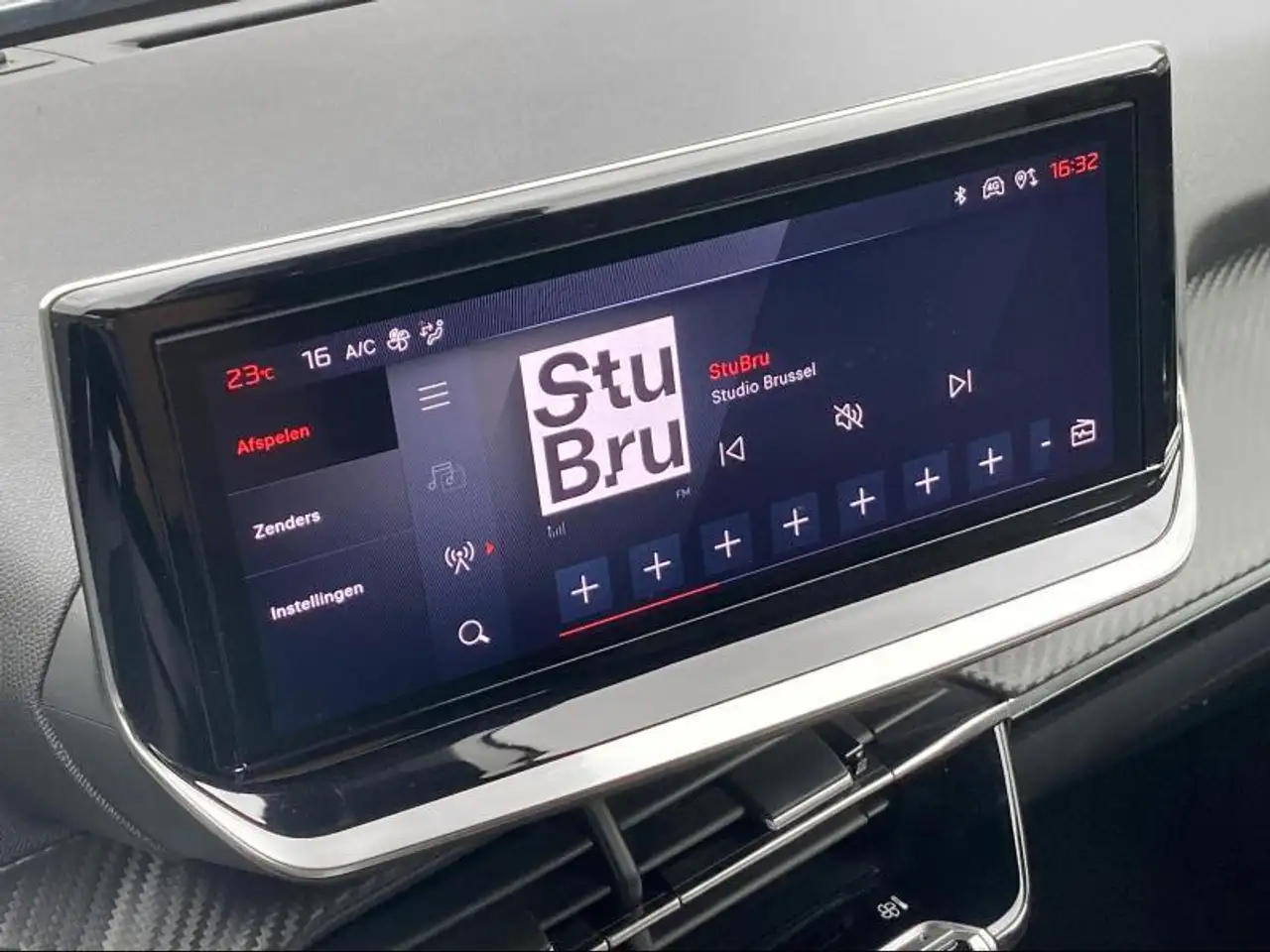 Peugeot 2008 Allure 1.2 Turbo 100 Man.6, миниатюра 20