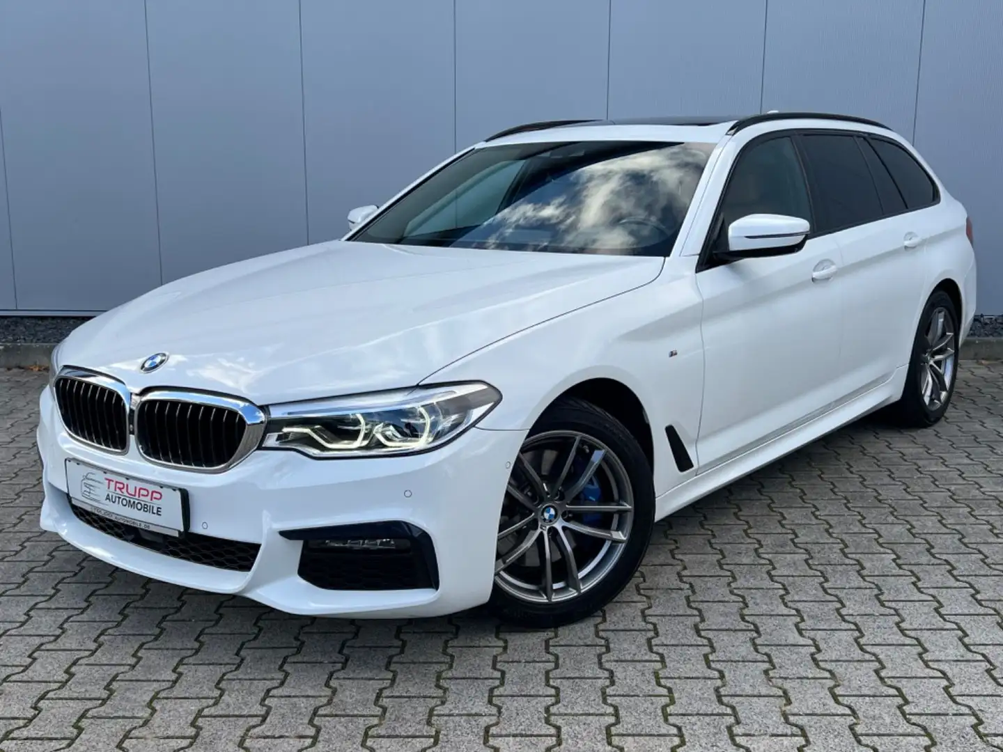 BMW 530 d xDrive M Sport/LED/AHK/PANO/360°/4xSHZ/HUD Wit - 1
