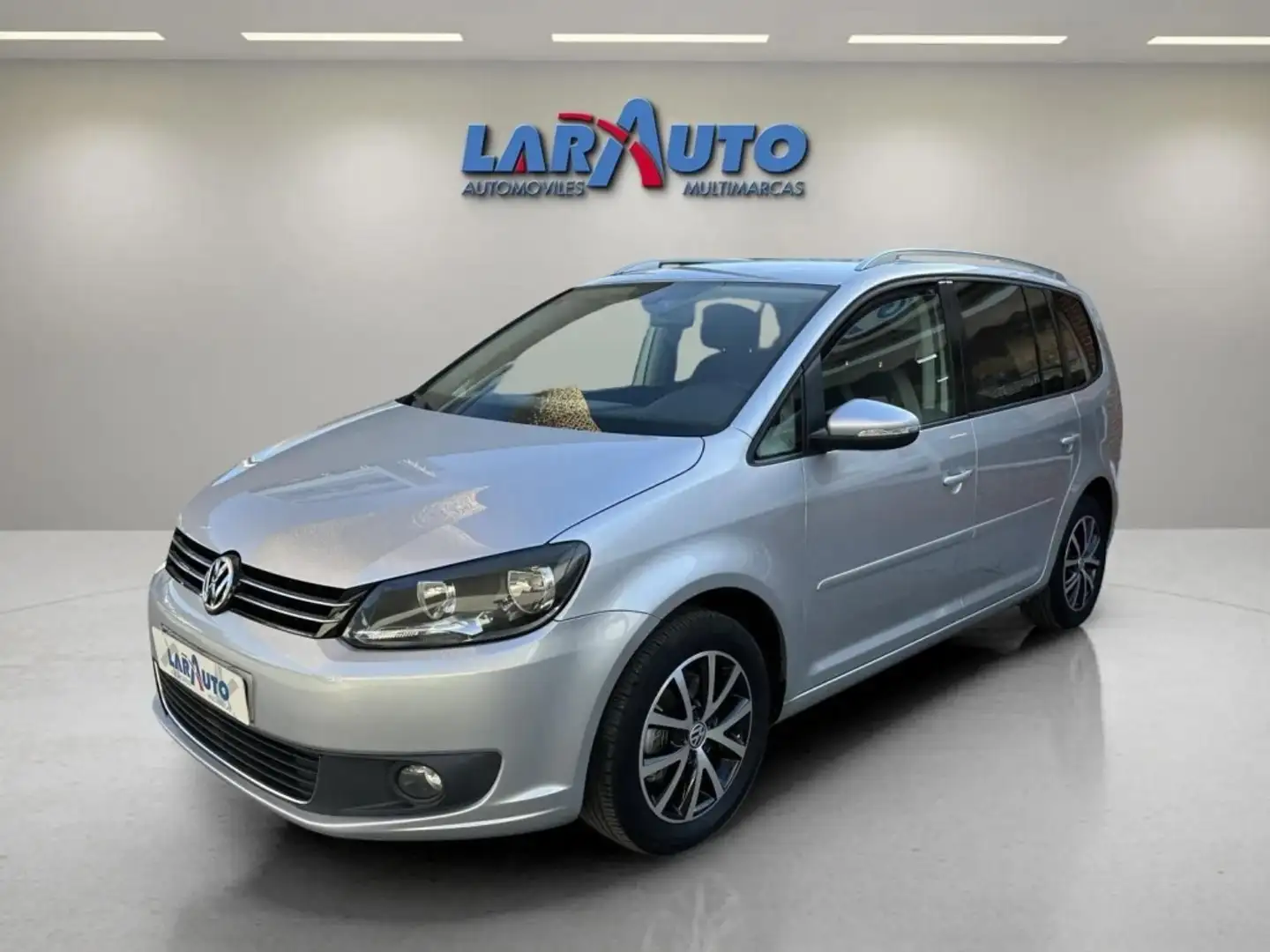 Volkswagen Touran 1.6TDI Advance DSG 105 Gris - 2