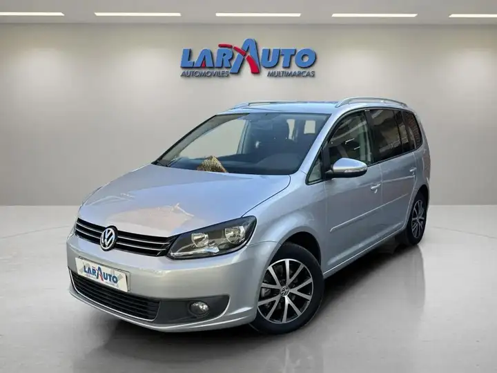 Volkswagen Touran 1.6 TDI Advance DSG 2013