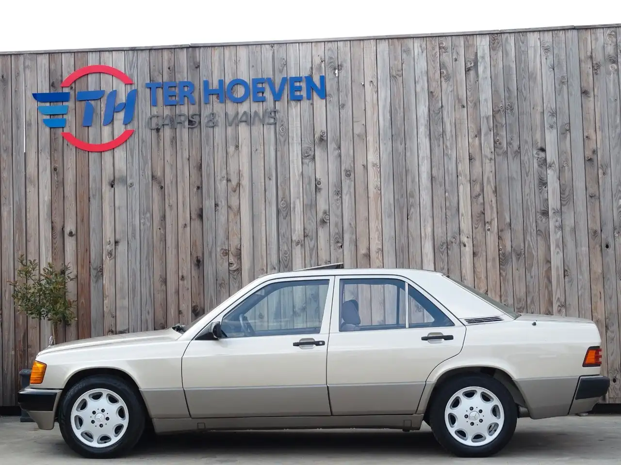 Mercedes-Benz 190 E W201 Automatik H-Zulassung Schiebedach, foto 1