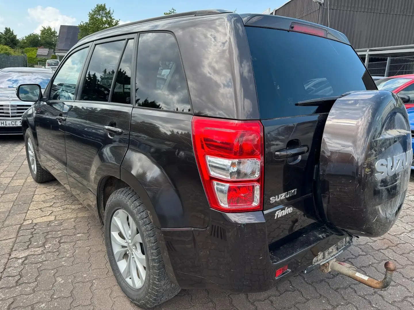 Suzuki Grand Vitara 1.9 DDiS Comfort,4X4,Klima,1-Hand Marrón - 2
