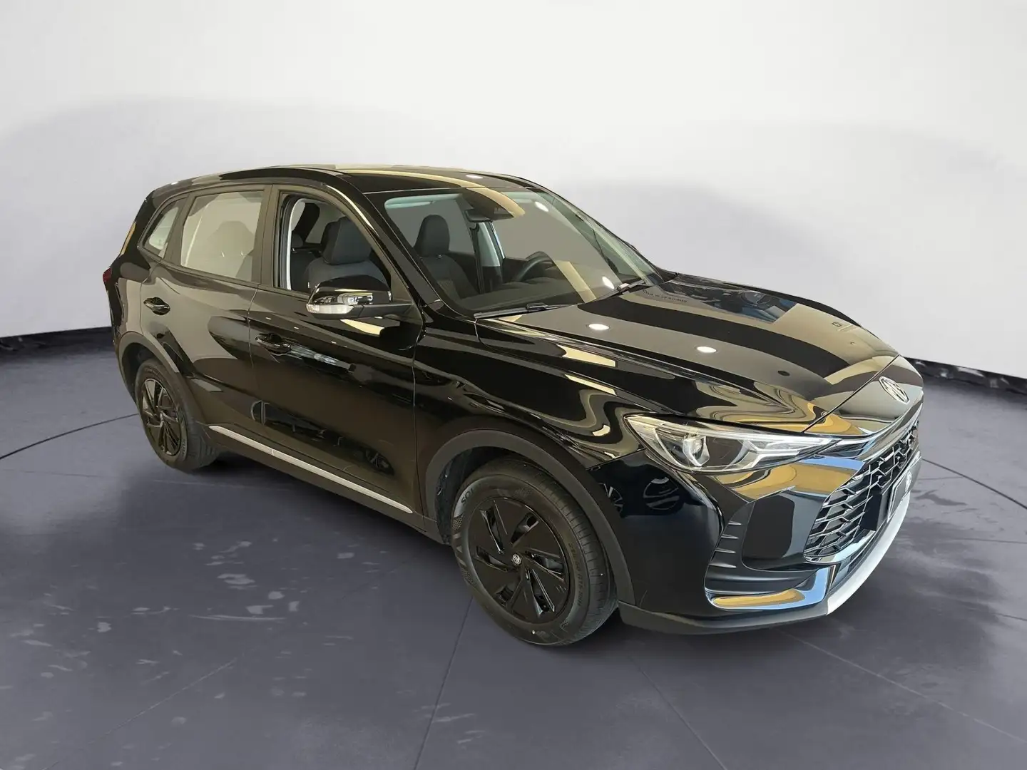 MG ZS New ICE 1.5L MT STD Pebble Black Noir - 2