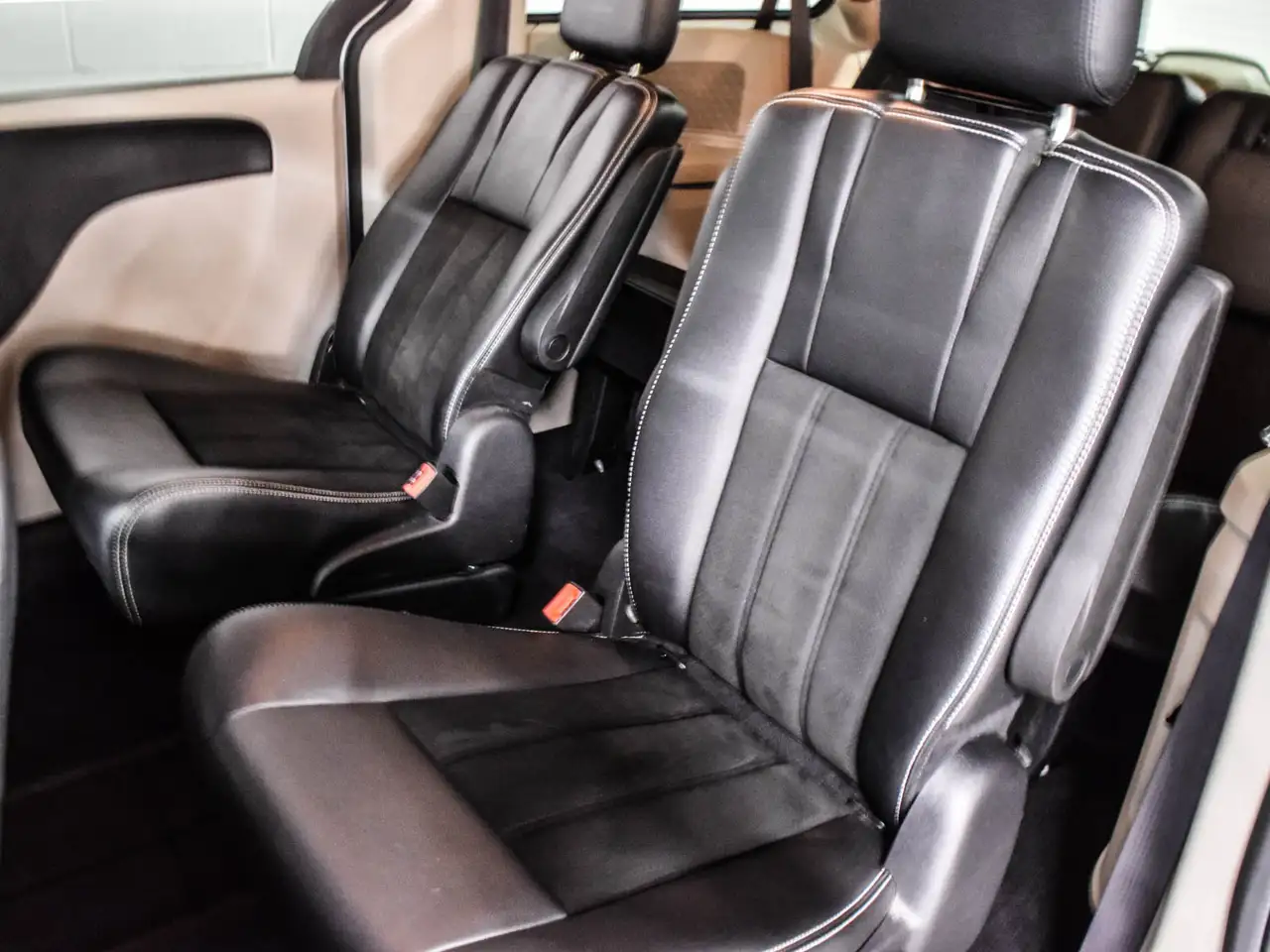 Dodge Grand Caravan снимка Dodge Grand Caravan