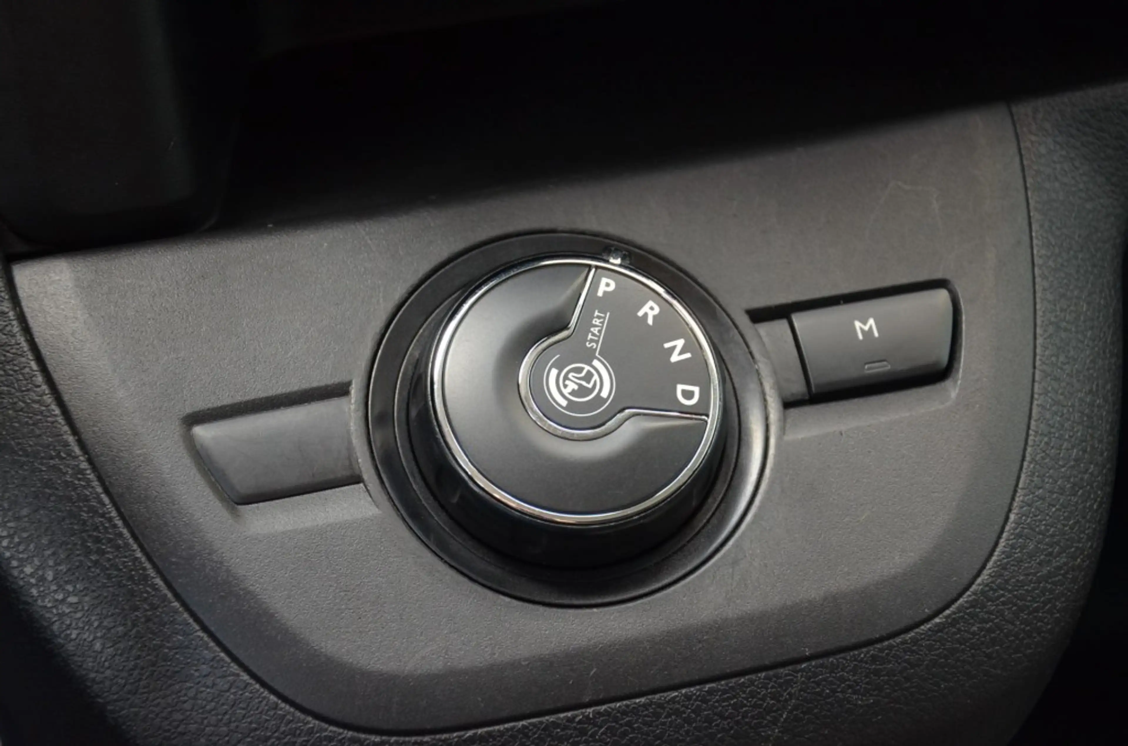 Peugeot Expert 2.0 BLUEHDI 145 S&S — photo 12