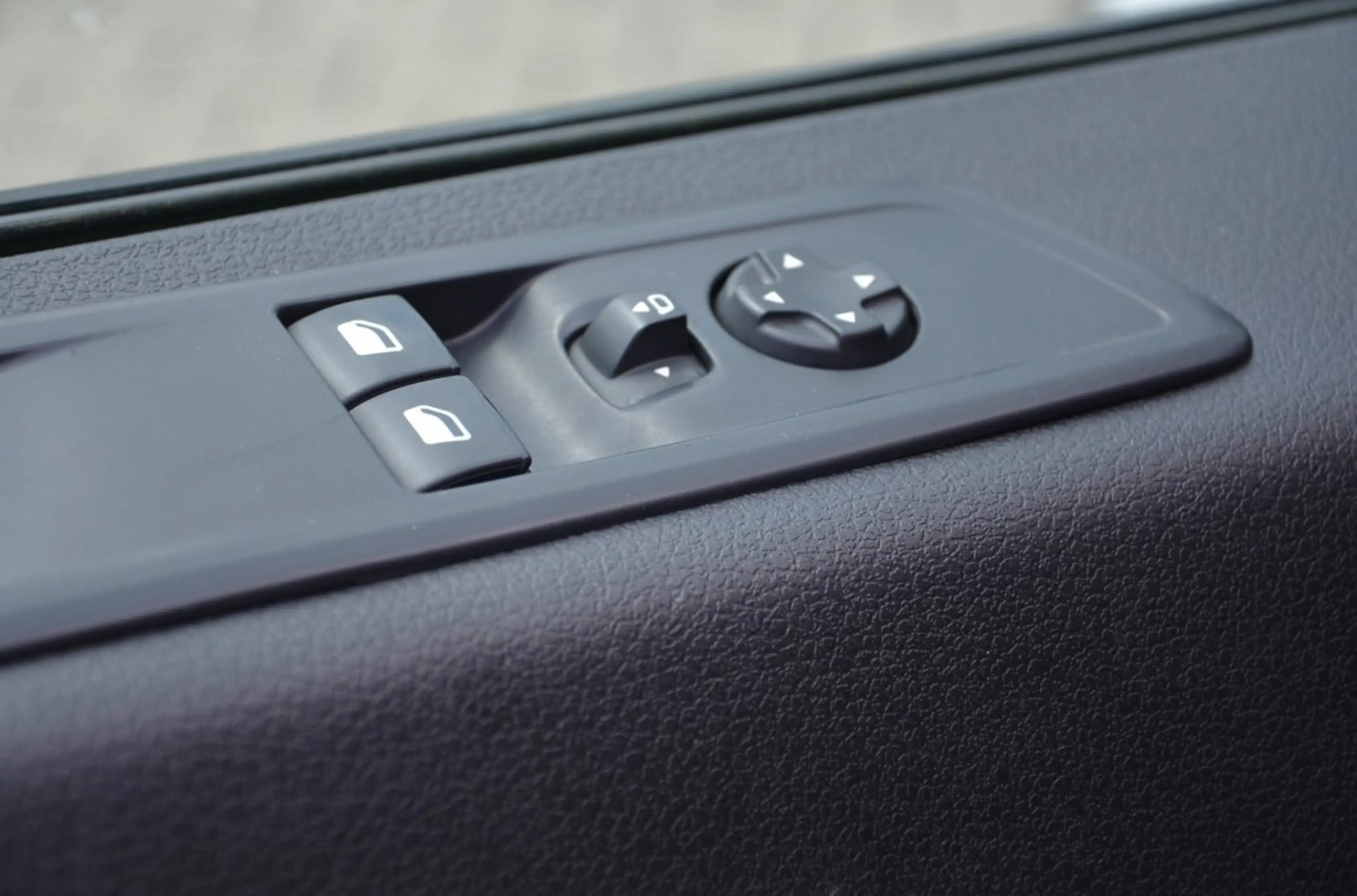 Peugeot Expert 2.0 BLUEHDI 145 S&S — photo 9