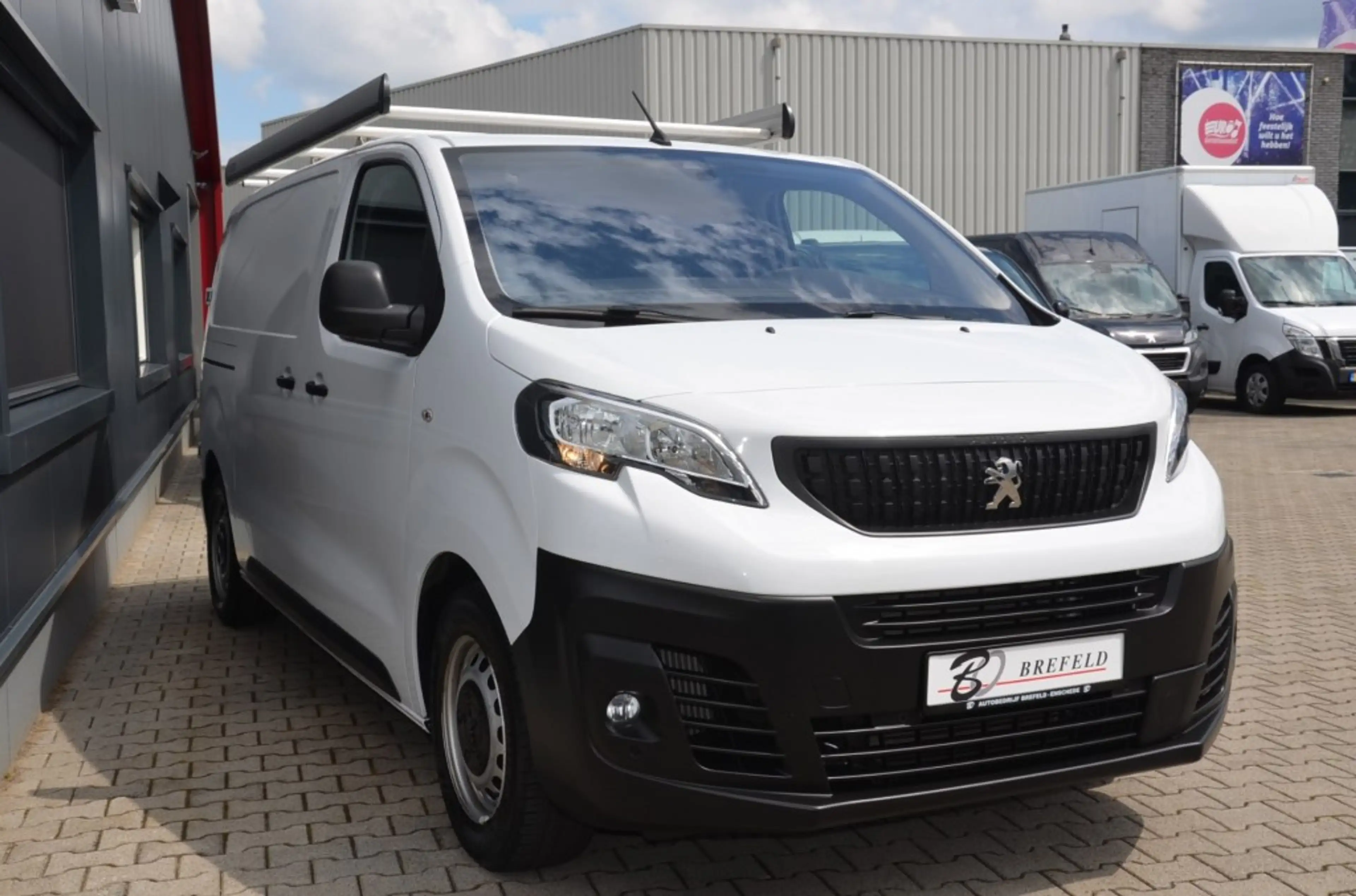 Peugeot Expert 2.0 BLUEHDI 145 S&S — photo 2