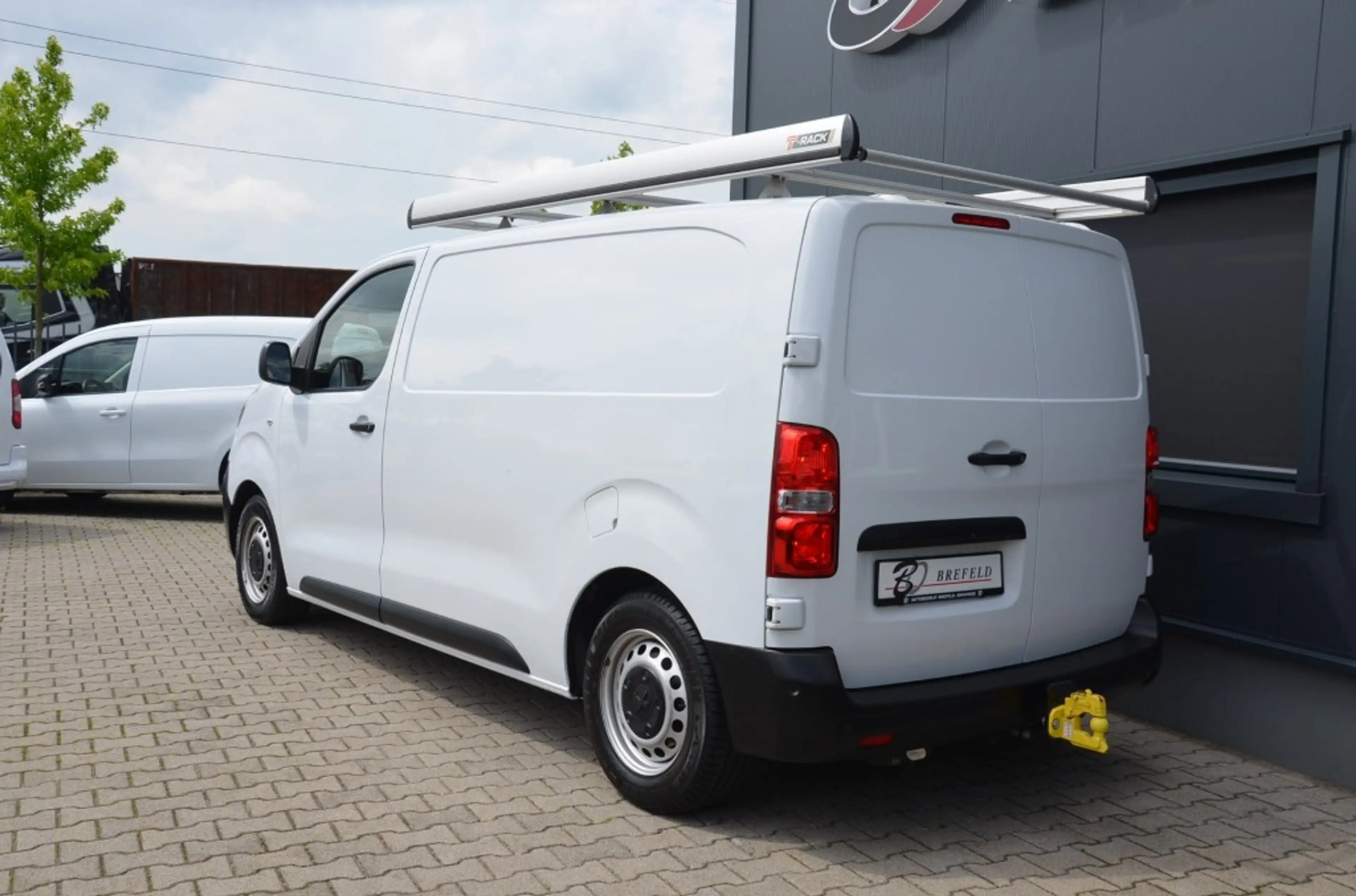Peugeot Expert 2.0 BLUEHDI 145 S&S — photo 4