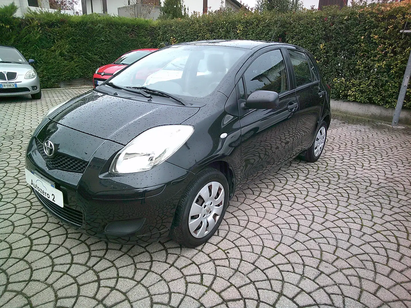 Toyota Yaris Yaris II 2005 5p 1.0 Now my10 Zwart - 1