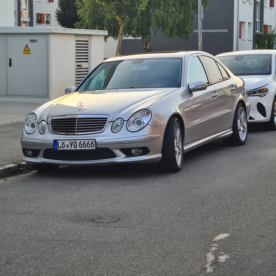 Mercedes-Benz E 55 AMG Automatik Silber - 1