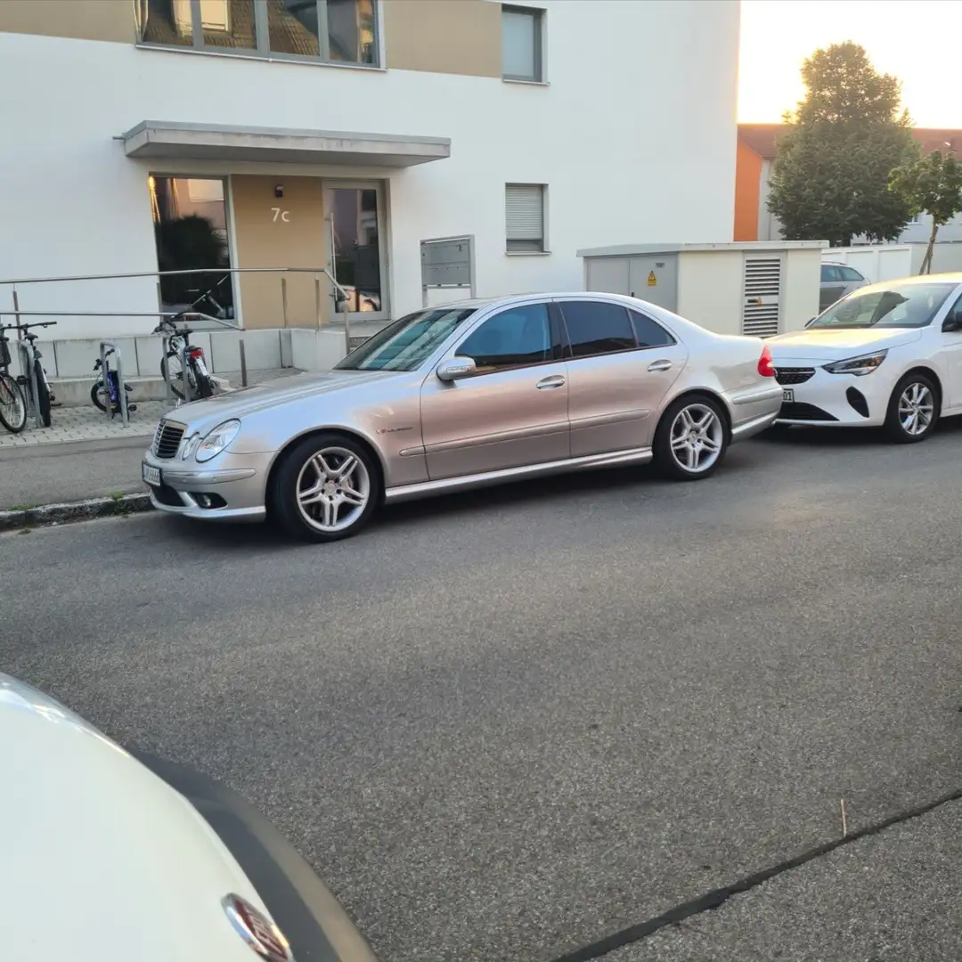 Mercedes-Benz E 55 AMG Automatik Silber - 2