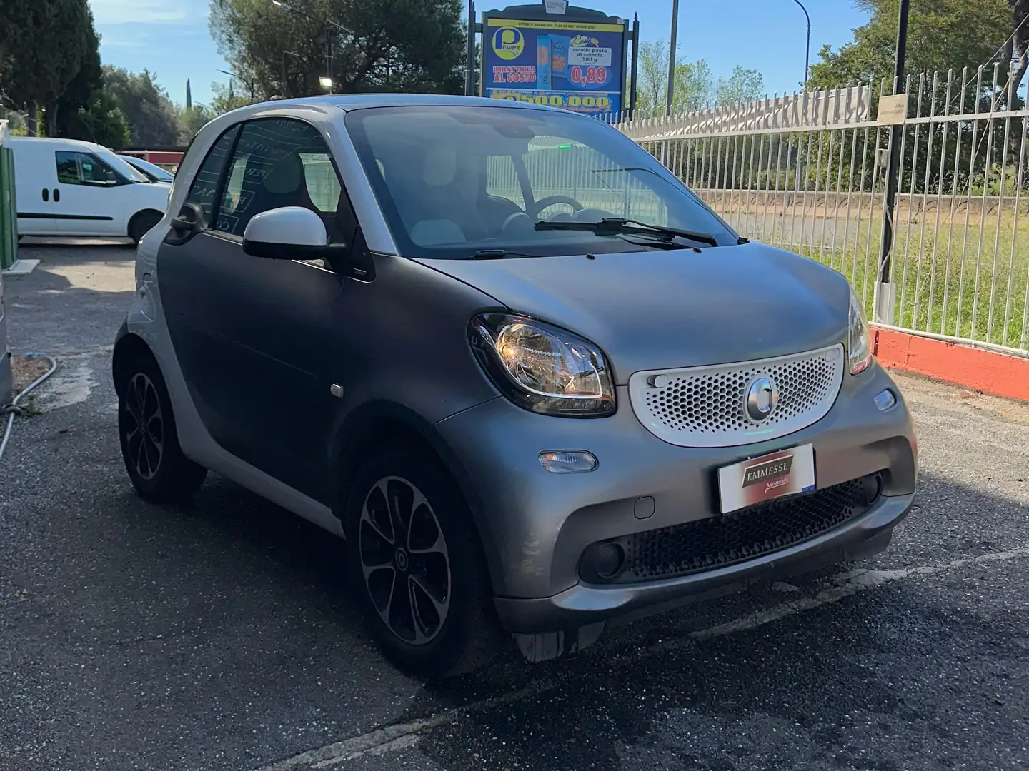 smart forTwo Fortwo III 2015 1.0 Passion 71cv twinamic Grau - 1