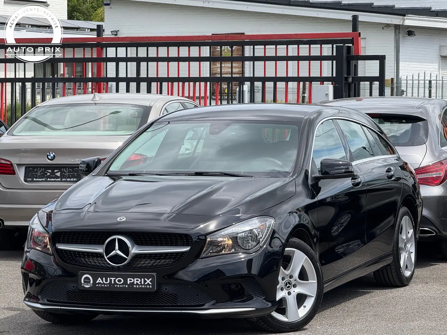 Mercedes-Benz CLA 180 Business Solution Navi PDC Cuir Etat Neuf Zwart - 1