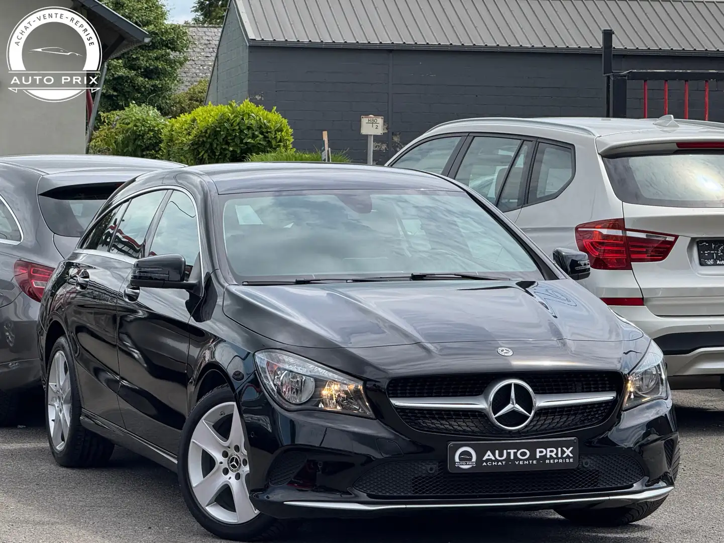 Mercedes-Benz CLA 180 Business Solution Navi PDC Cuir Etat Neuf Zwart - 2