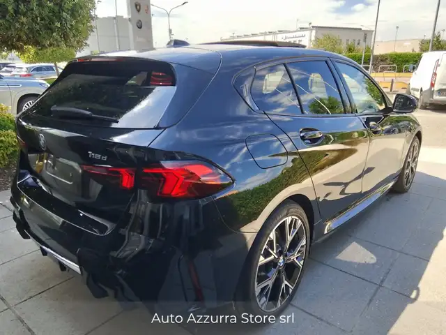 BMW 1 Series view 4